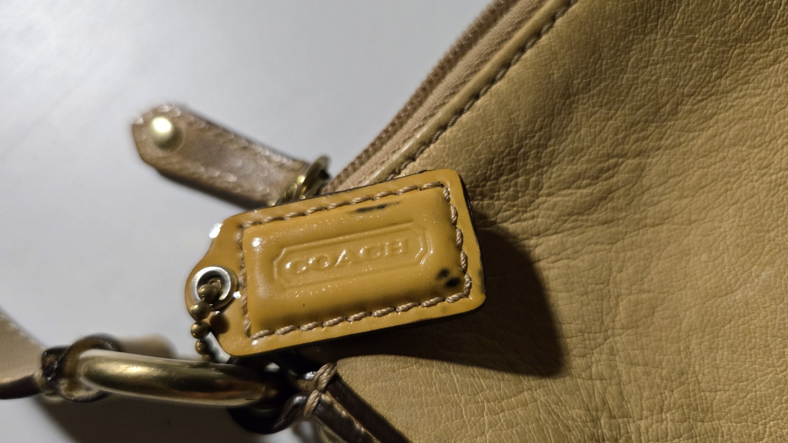 vintage Coach leather crossbody-tan-gold hardware-embossed horse & carriage