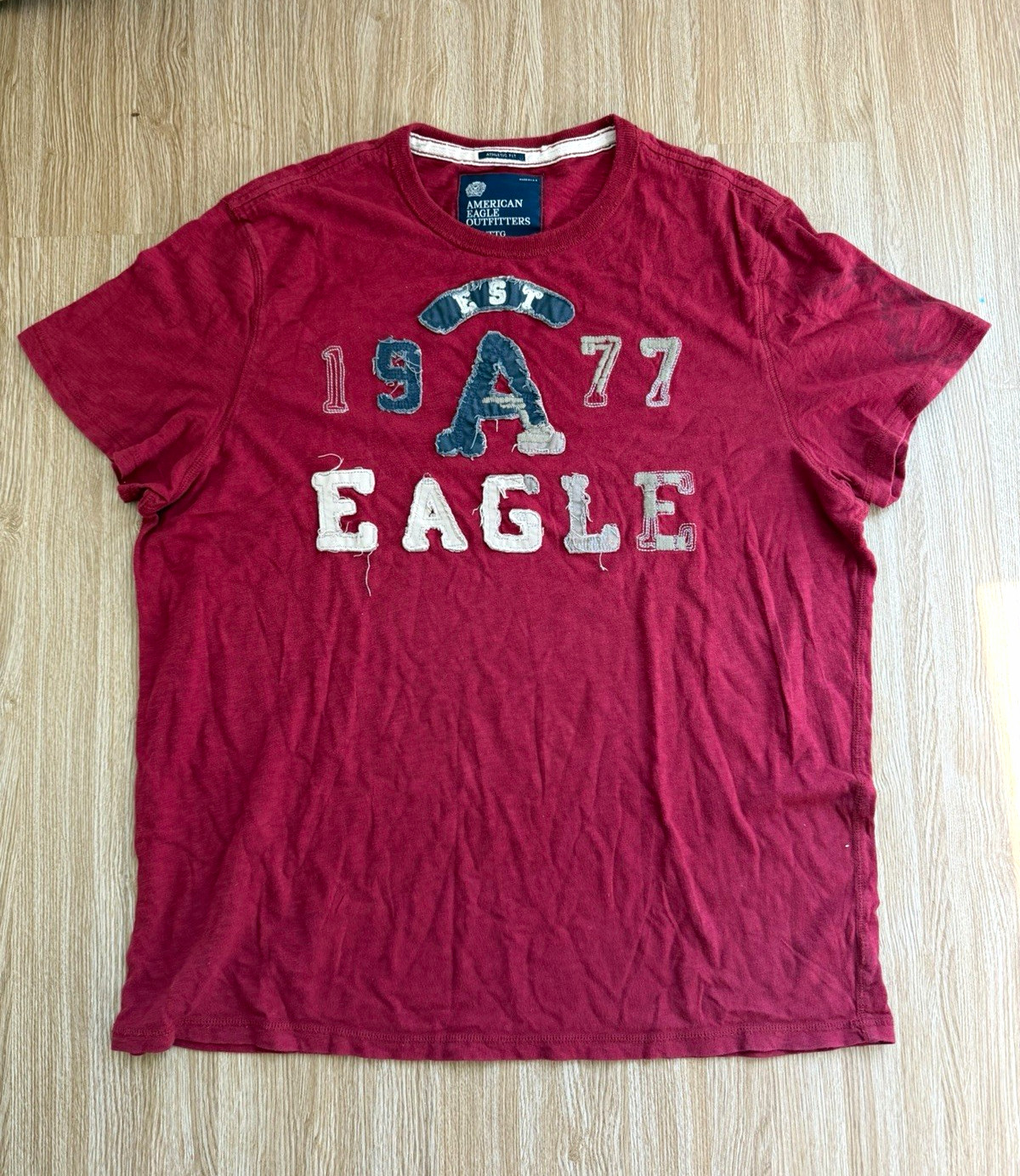 American Eagle Outfitters Men’s Athletic Fit XXL Red Eagle Logo Graphic Tee