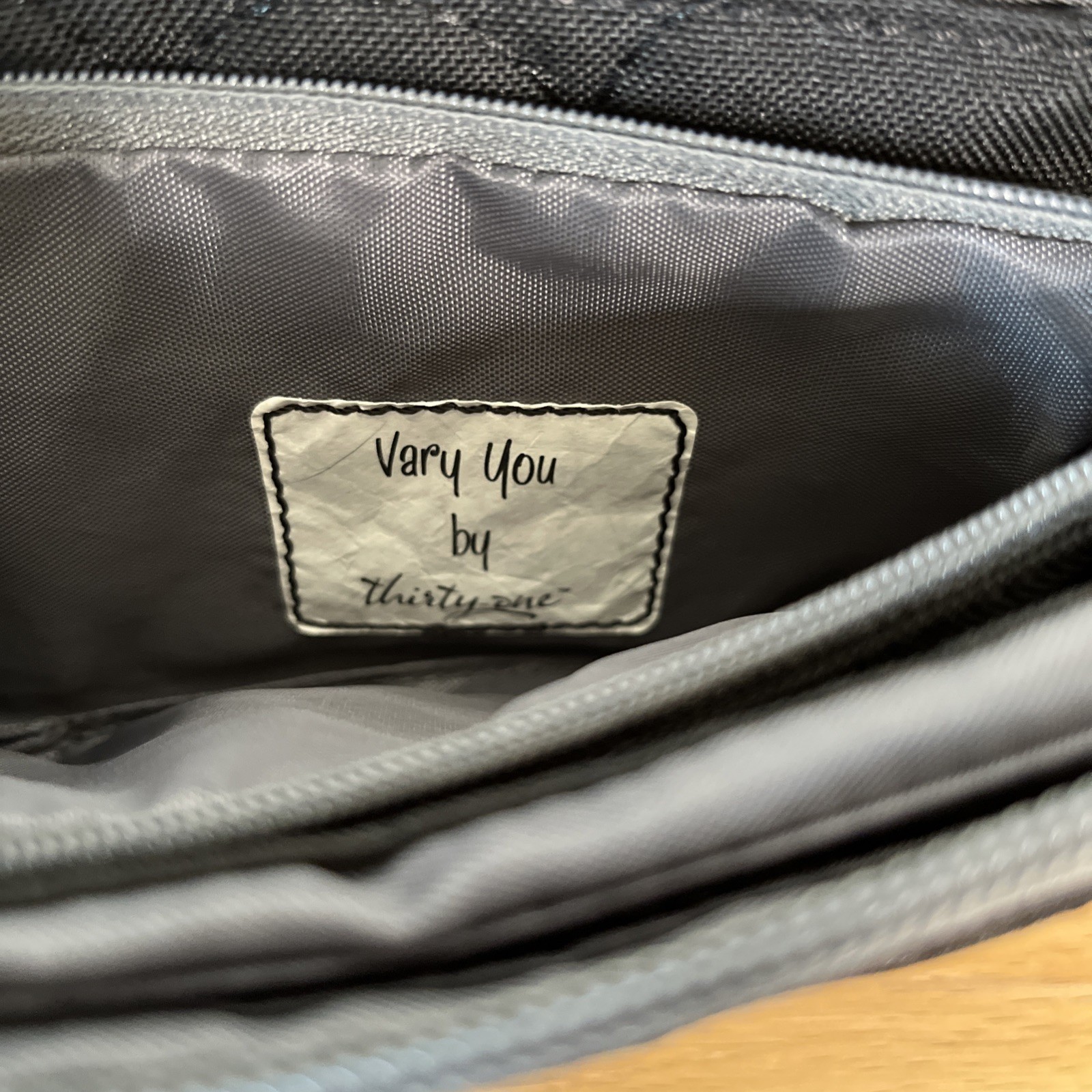 Thirty One Vary You Black Wristlet