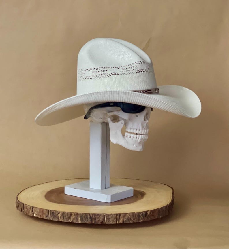 Bangora White Gus Style Cowboy hat, with an elastic sweat bandana