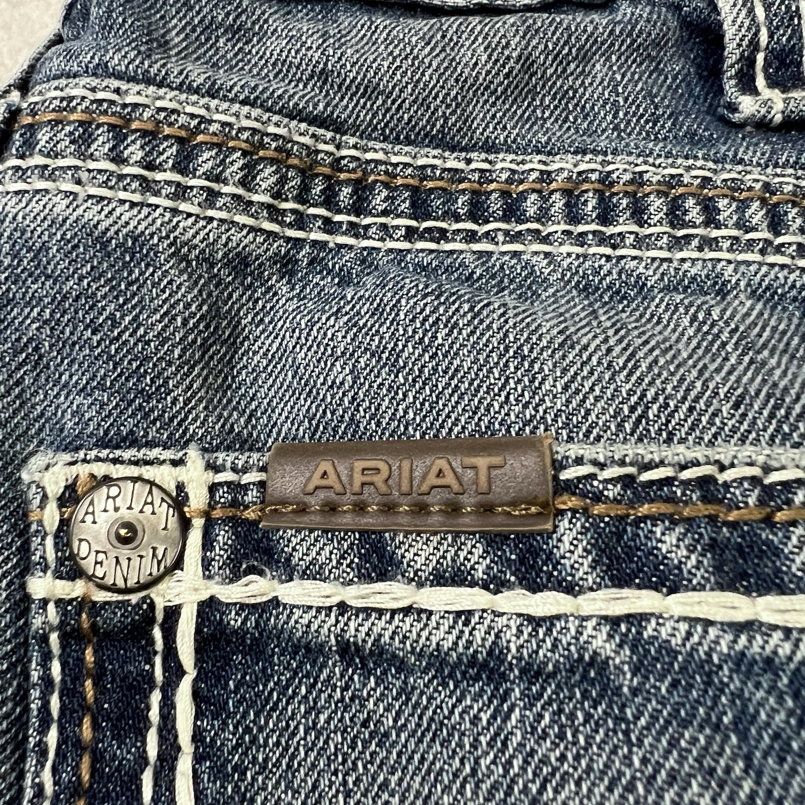 Ariat M4 COLTRANE Relaxed Bootcut Men’s Jeans Size 38×30 Blue Denim Medium Wash