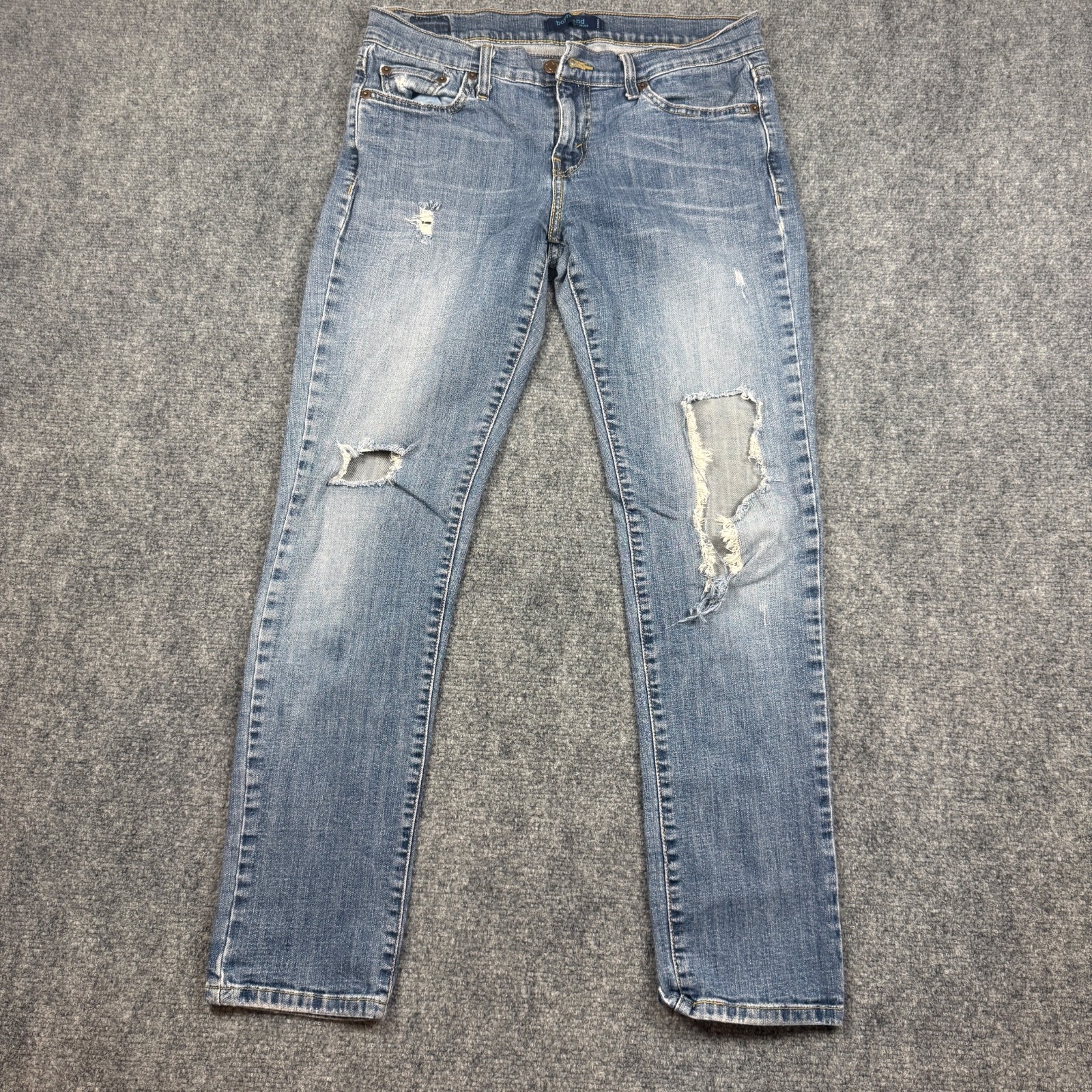 Levi’s Boyfriend 513 Jeans Medium Size 5 Distressed Light Blue Denim