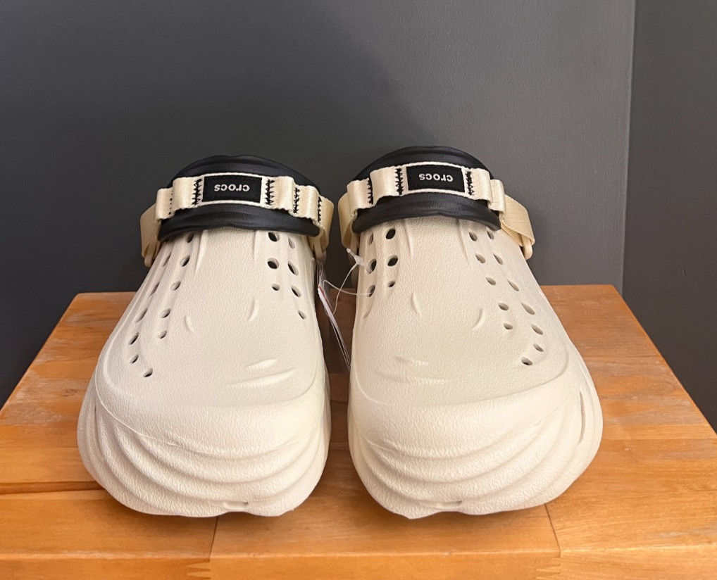 Crocs Bone (Off-White) / Black Echo Clogs US Men 9, 11 NWT