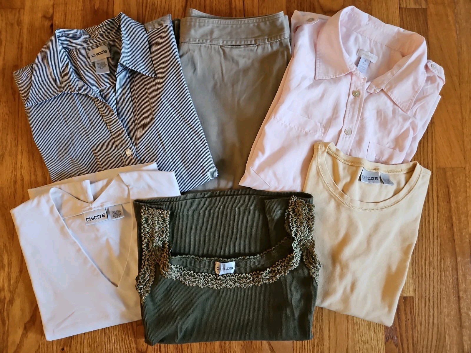 Chico’s Size 2 Bundle, 5 Shirts, 1 Pair of Pants, EUC