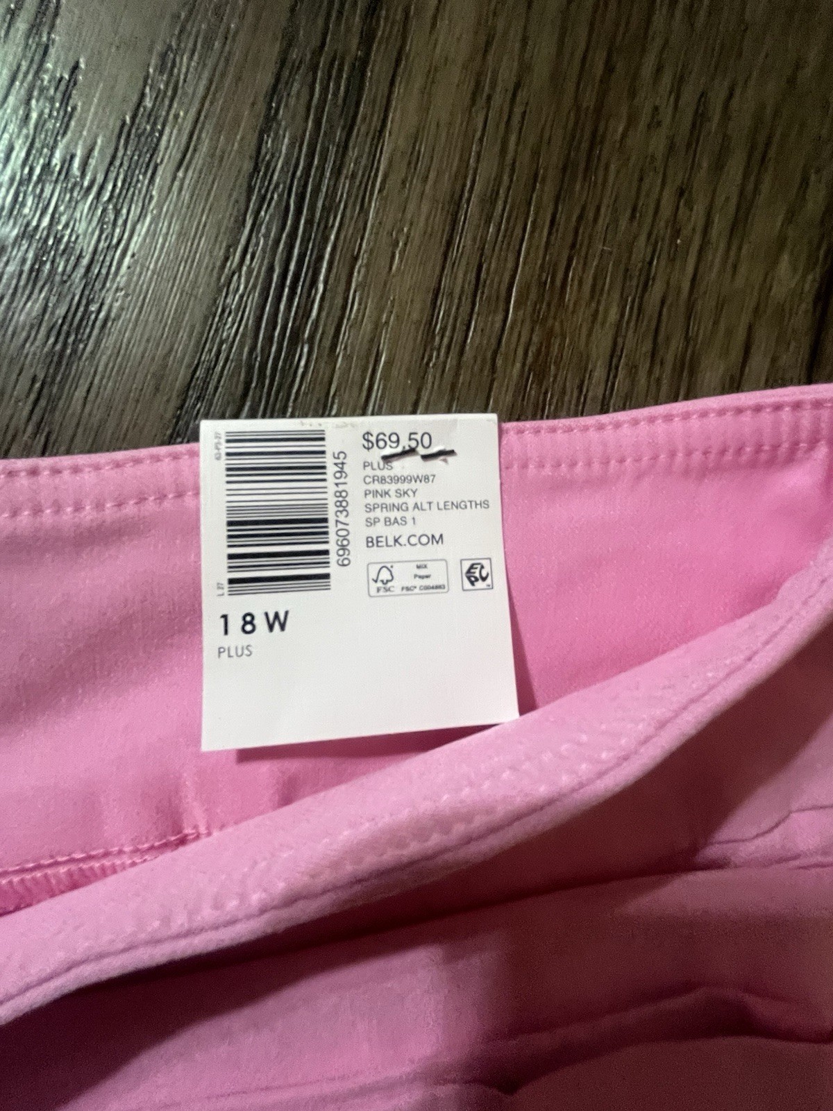 Crown & Ivy Women’s Pink Solid Capri Pants Cut-Out Accents Plus