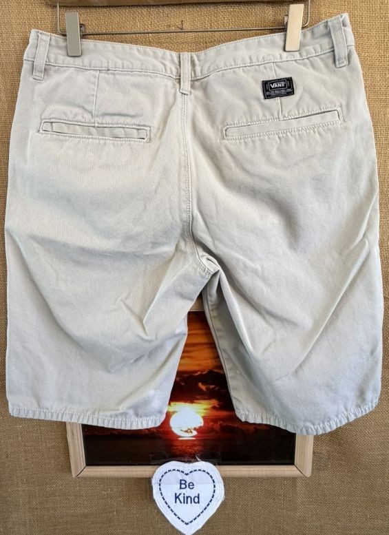 VANS men’s 32 beige shorts flat solid pockets regular zipper and button closure