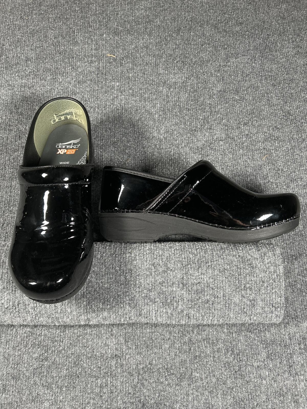 Dansko XP 2.0 Black Patent Leather Clogs Wide EU 42