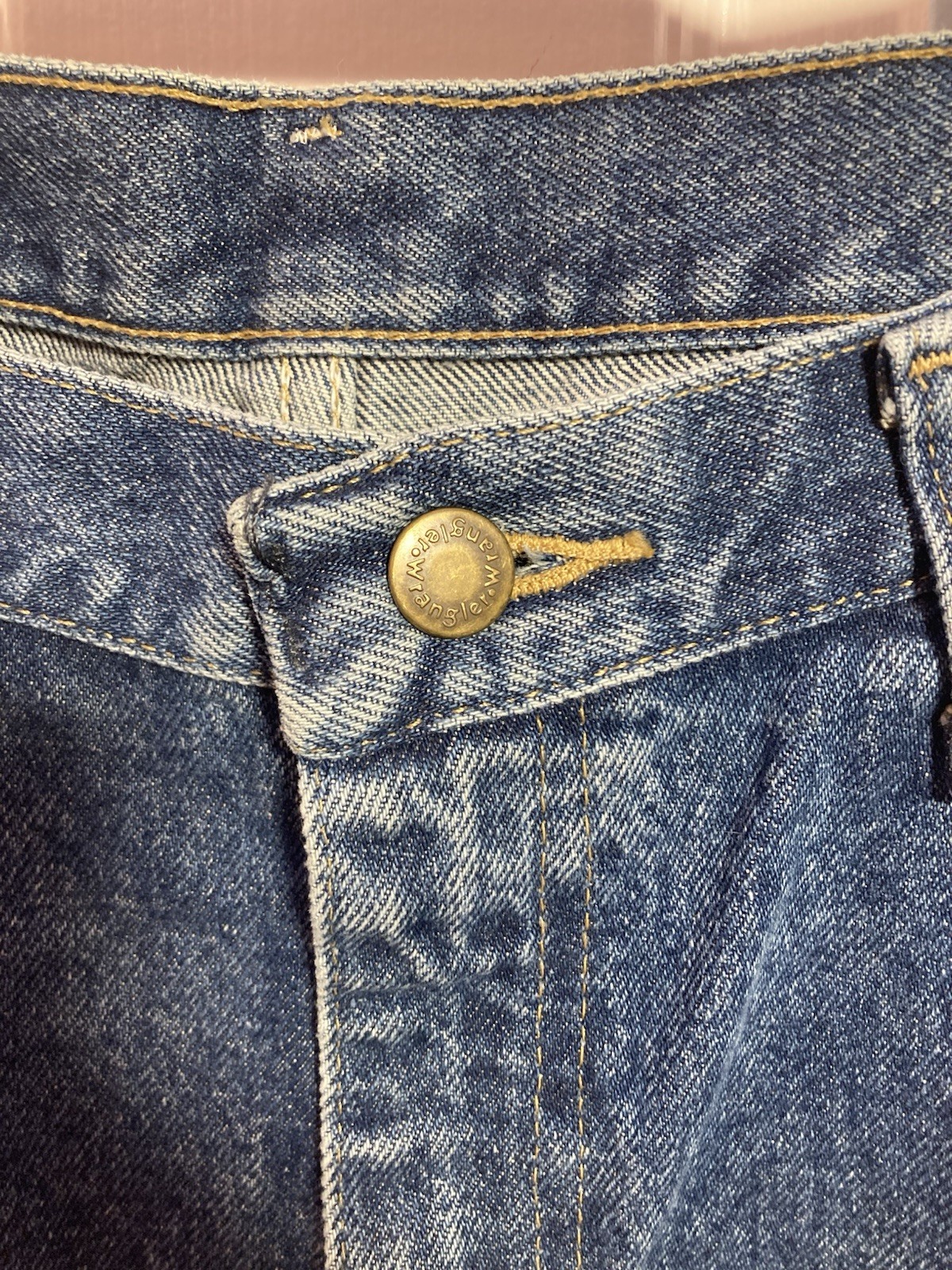 Wrangler Men’s Straight Jeans Medium Wash Blue Denim Midrise Vintage Baggy