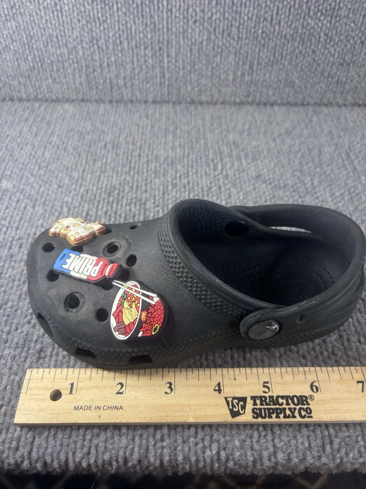 Crocs Kids Black Size C11 Clogs With Charms Jiblets