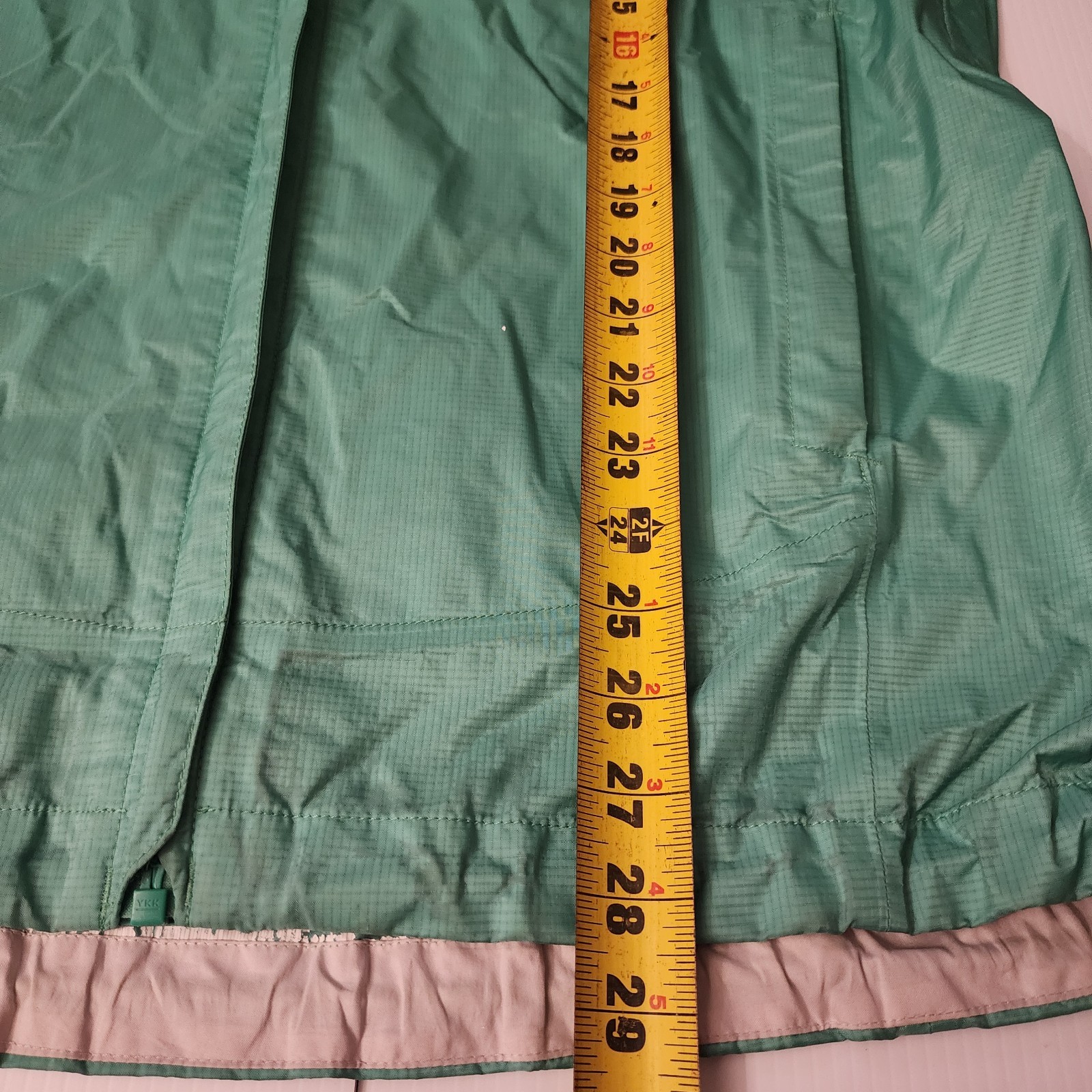 Patagonia Torrentshell Rain Jacket Light Green Color Waterproof Womens X-Large