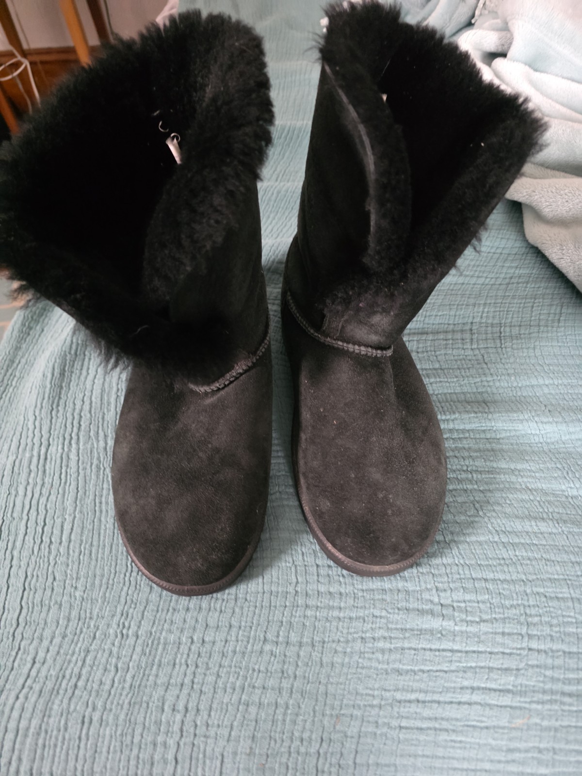 Abeo Manitoba Boots Sheep Skin Removable Insole Worn Once Size 8 EUC