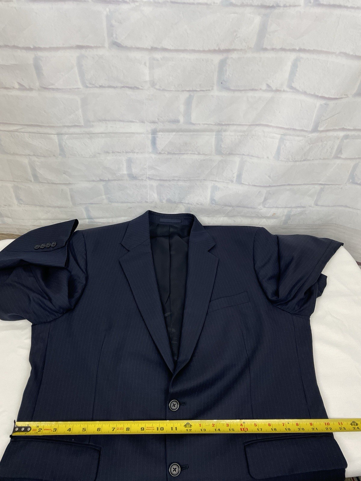 Tom James Corporate Image Men’s Navy Pinstripe Suit Sz 44 R Pants 38 X 29.5
