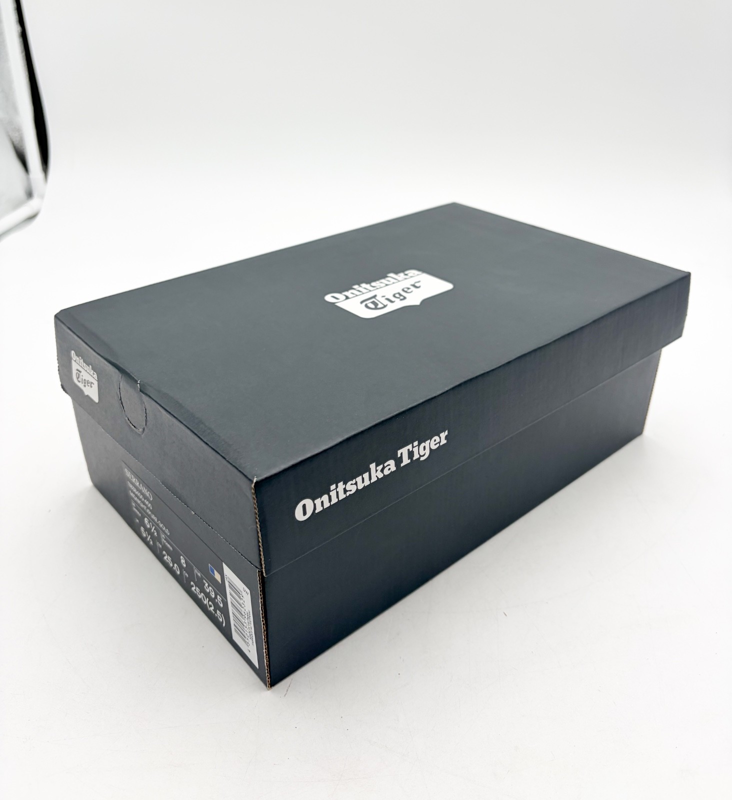 【NEW】Onitsuka Tiger SERRANO Midnight/Pure Gold Daily Sneaker (Men’s US 6.5)