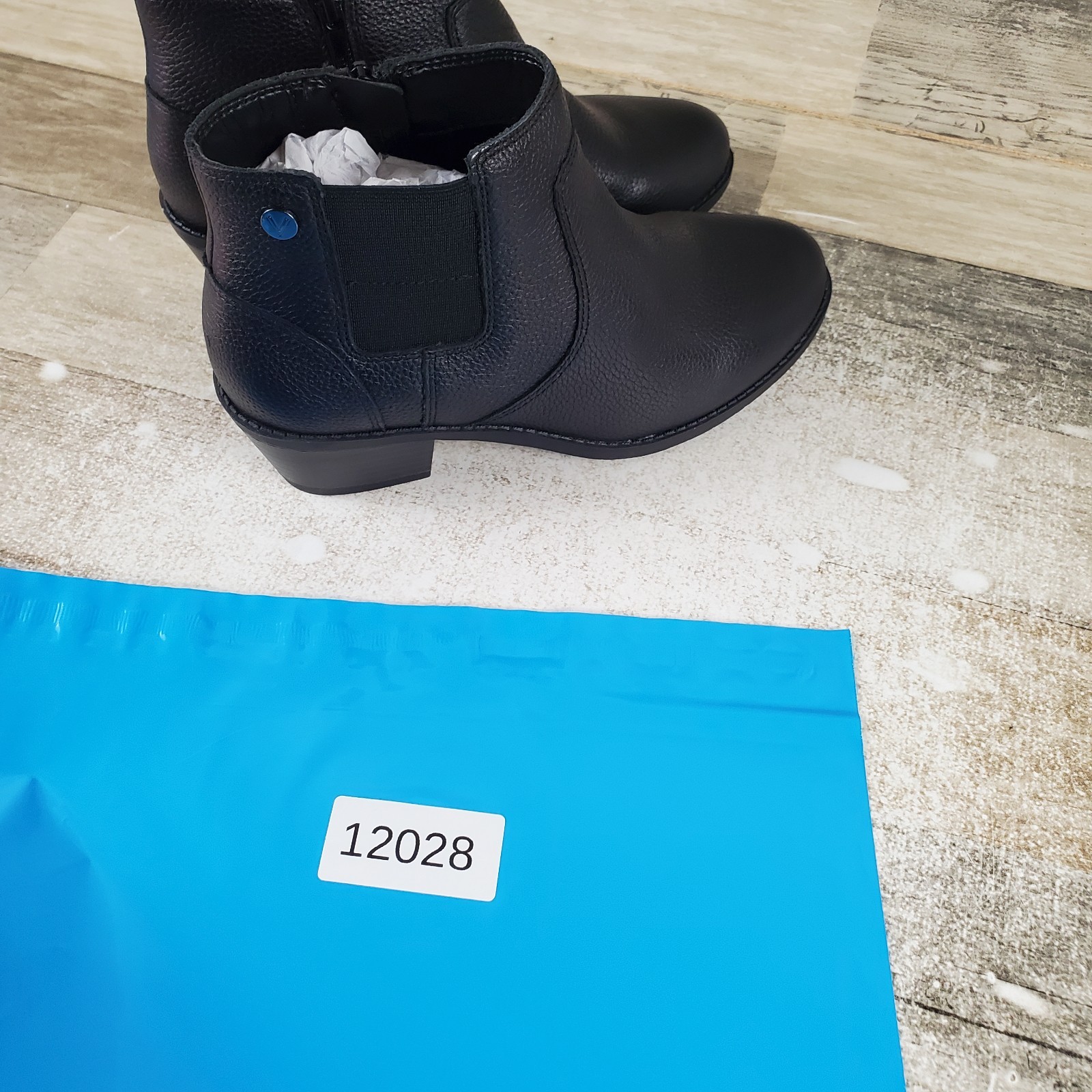 Vionic Finn Womens Booties Sz 5 Black Leather Side Zip Elastic Gore Ankle Boots