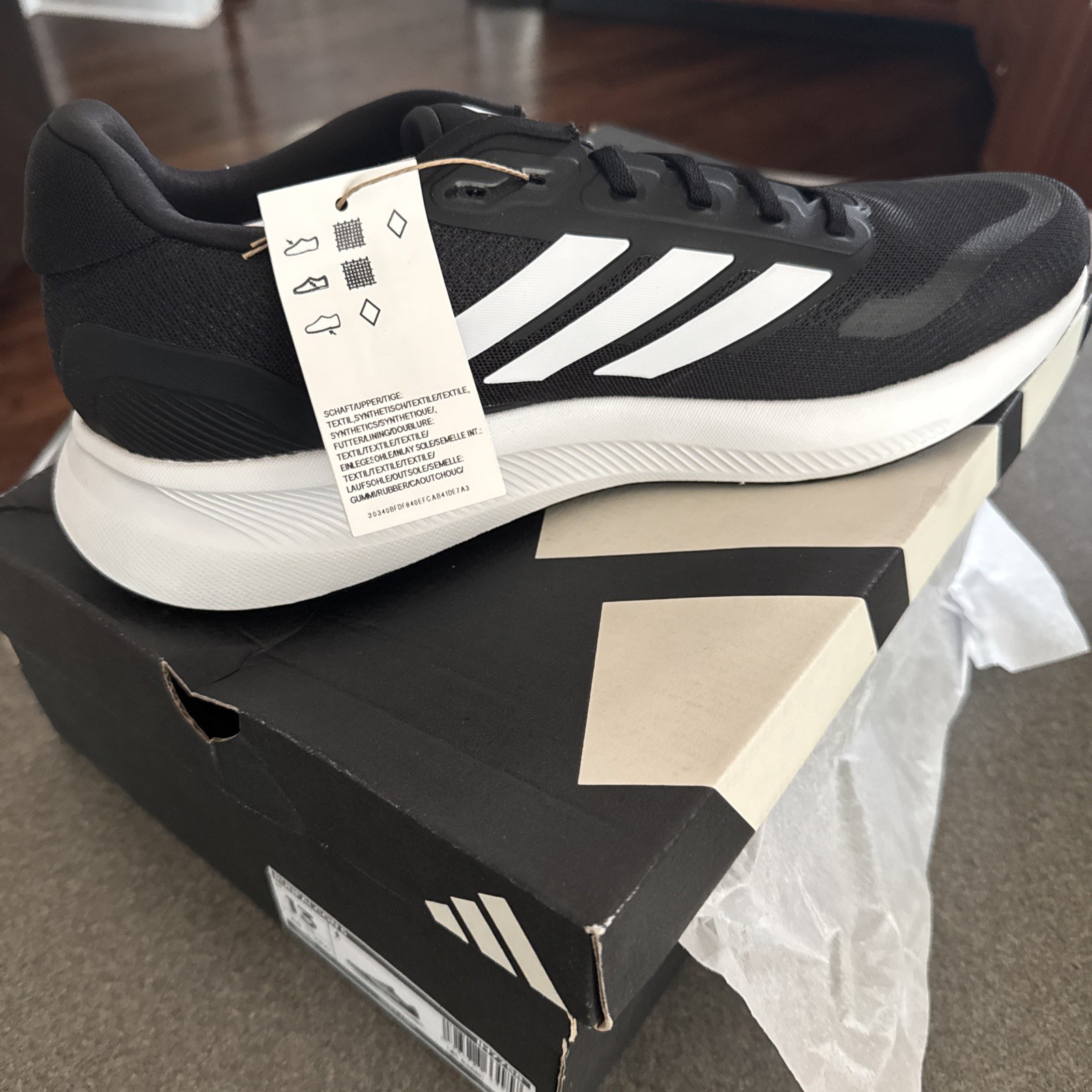 ADIDAS Men’s Runfalcon 5 Running Shoes~Trainers~Men’s Size 8-wide-Black/White
