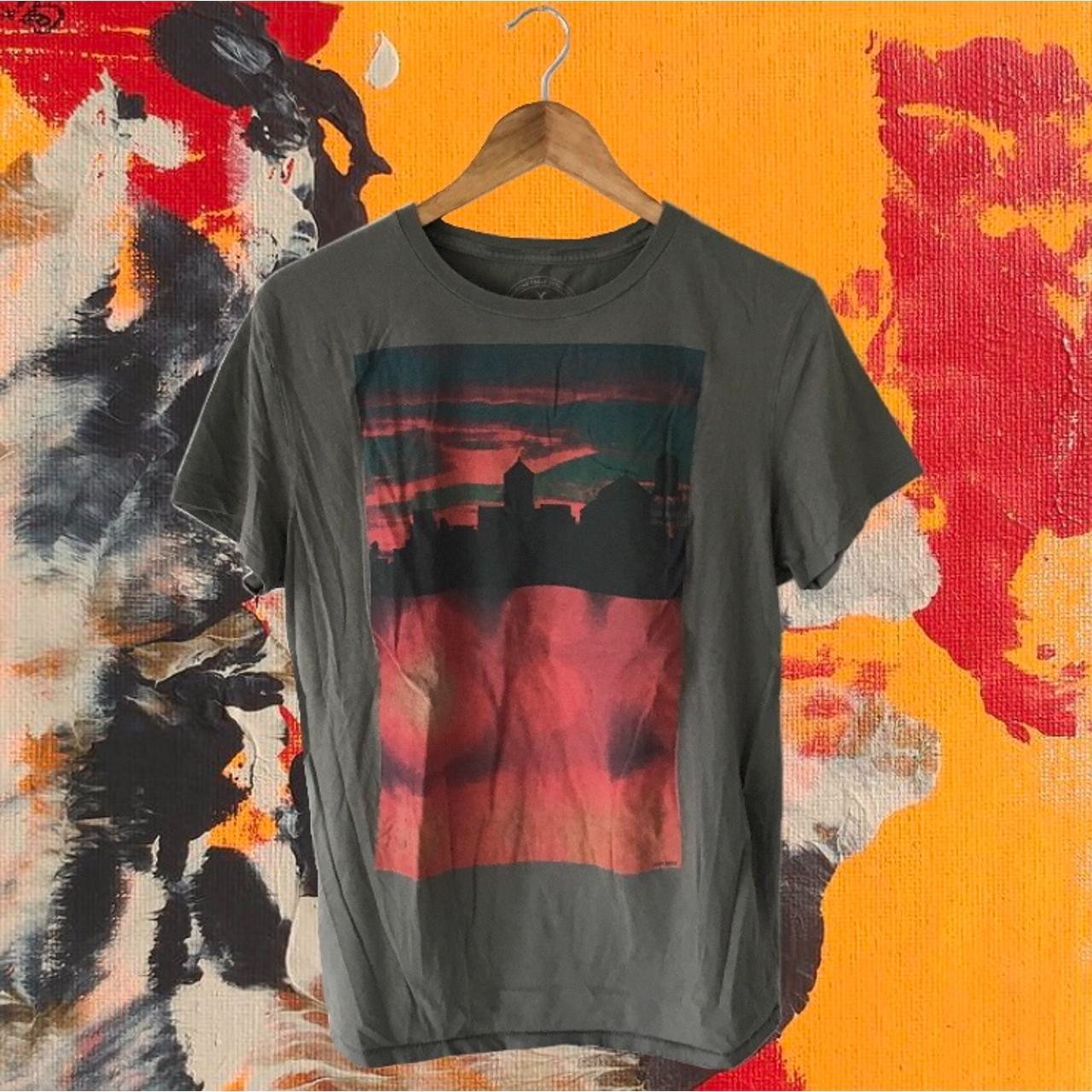 American Eagle Outfitters Graphic Landscape Sunset T-Shirt – Medium