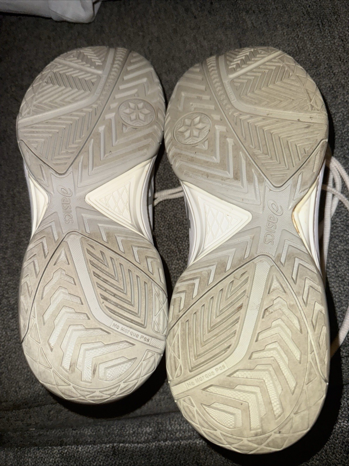 ASICS Size 9 White Gel Dedicate Pre Own Tennis Shoes