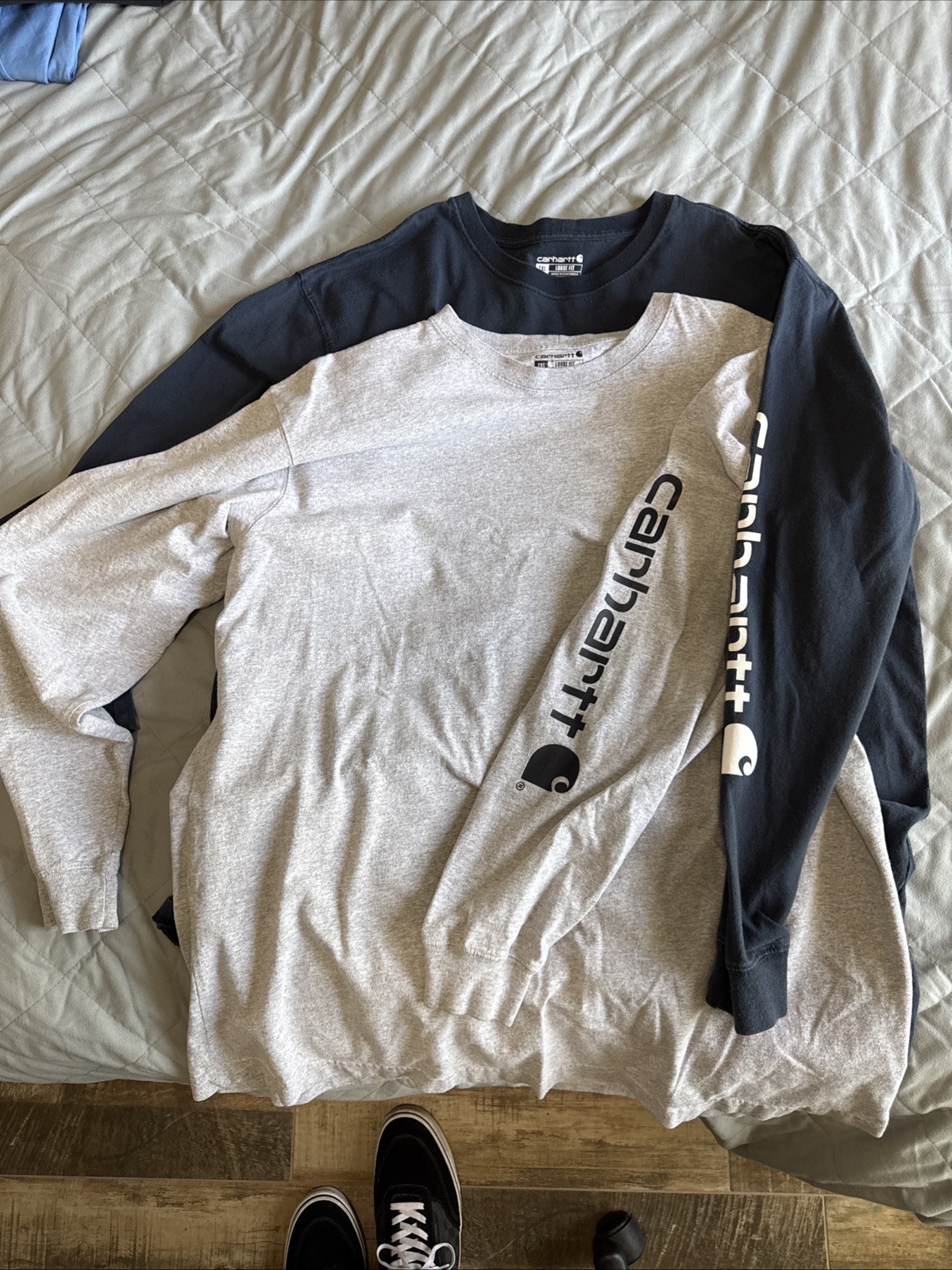 2 Carhartt Men’s Long Sleeve T-Shirt Loose Fit Navy And Gray.