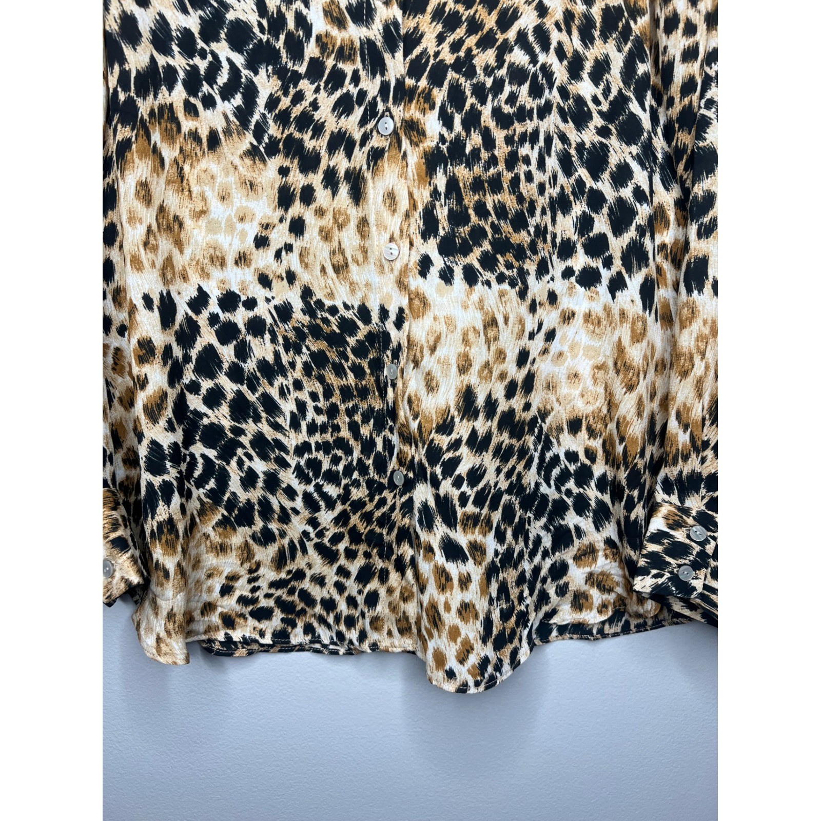 Rose+Olive Leopard Print Button Down Shirt Brown Black Long Sleeve Women’s S Mob