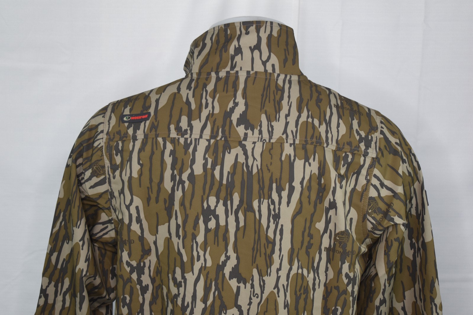 NWT MOSSY OAK Medium Men’s Full Zip Poly Spandex Mid Season Camouflage Jacket
