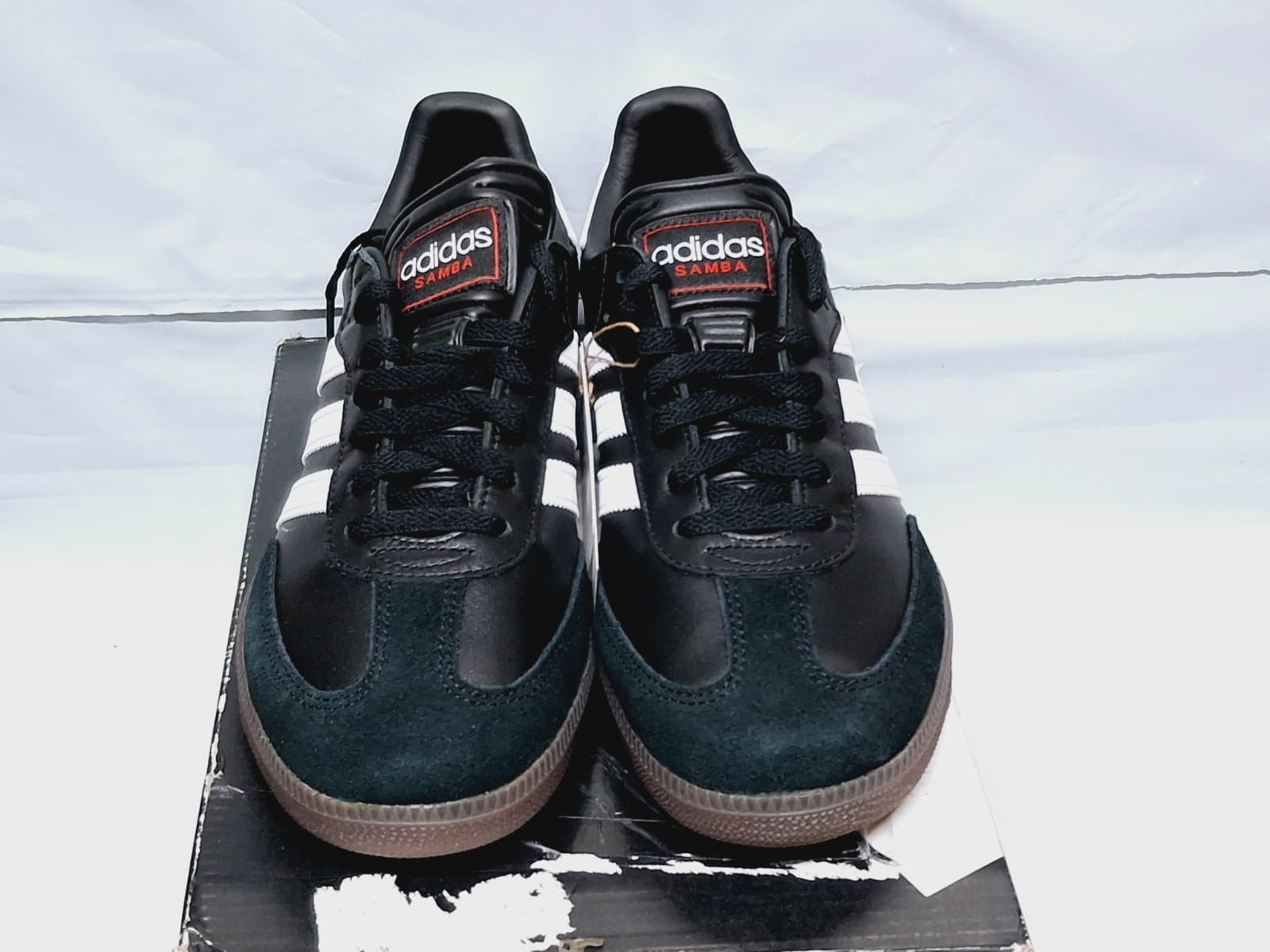 ADS-16 /Adidas Samba shoes, BLACK, size (8.5 US men-9.5US women) NEW/DAMAGED BOX