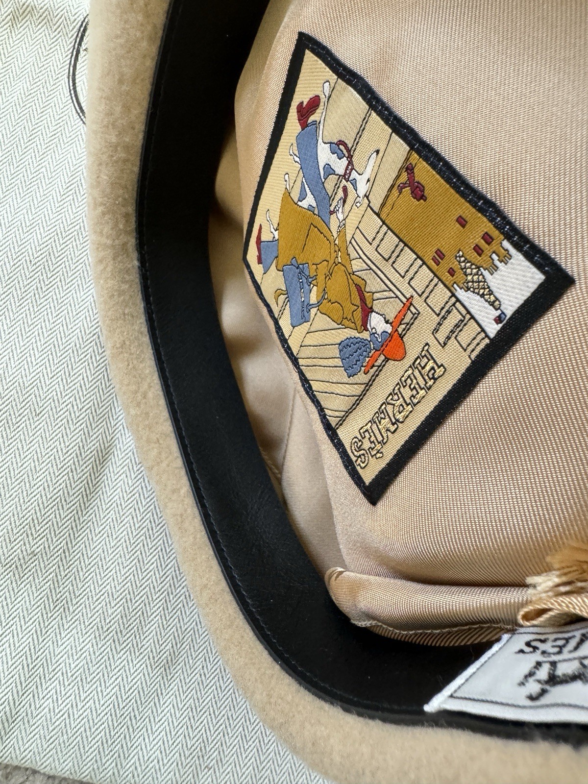Authentic NIB Hermès Wool Felicity Beret Hat Beige Light brown Caramel Size 56