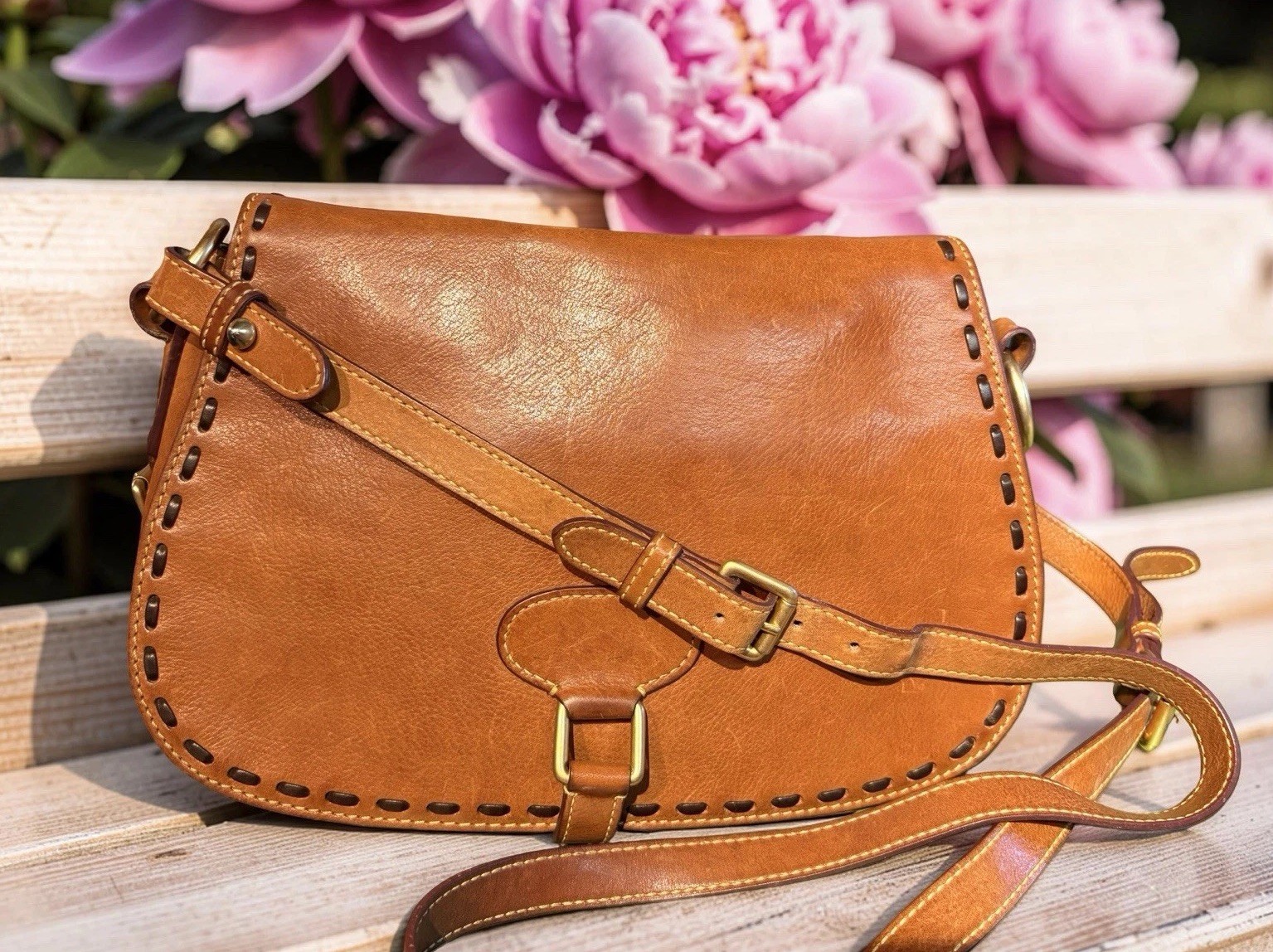 Dooney Bourke Brown Florentine Vacchetta Leather Saddle Messenger Shoulder Bag
