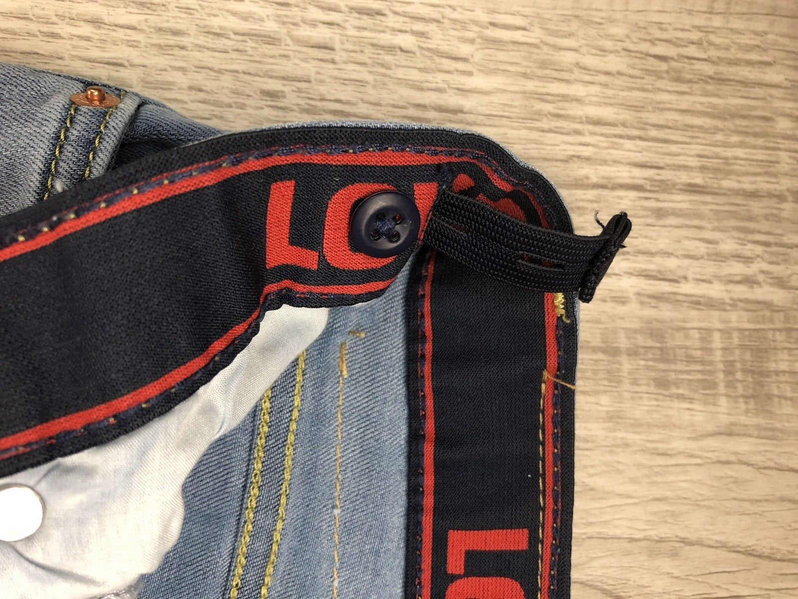 Levi’s 514 Jeans Lite Blue Denim Womens Tag Size 14 Reg W27xL29 (Actual 26.5×28)