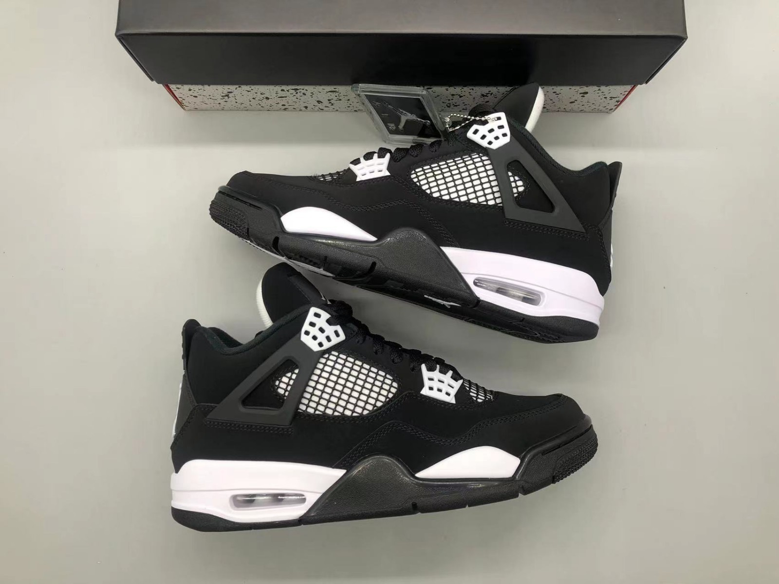 Jordan 4 Retro “White Thunder” Men’s Mid Top Basketball Shoes Size 7-12
