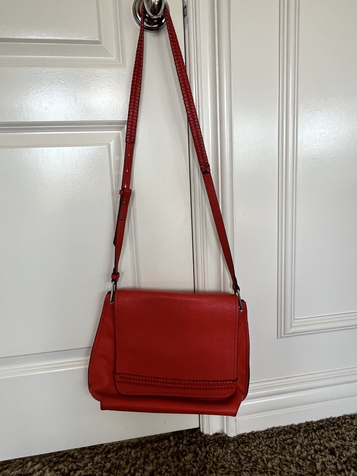 Vince Camuto Red Pebbled Crossbody Bag Medium Magnetic Flap Zip Detachable