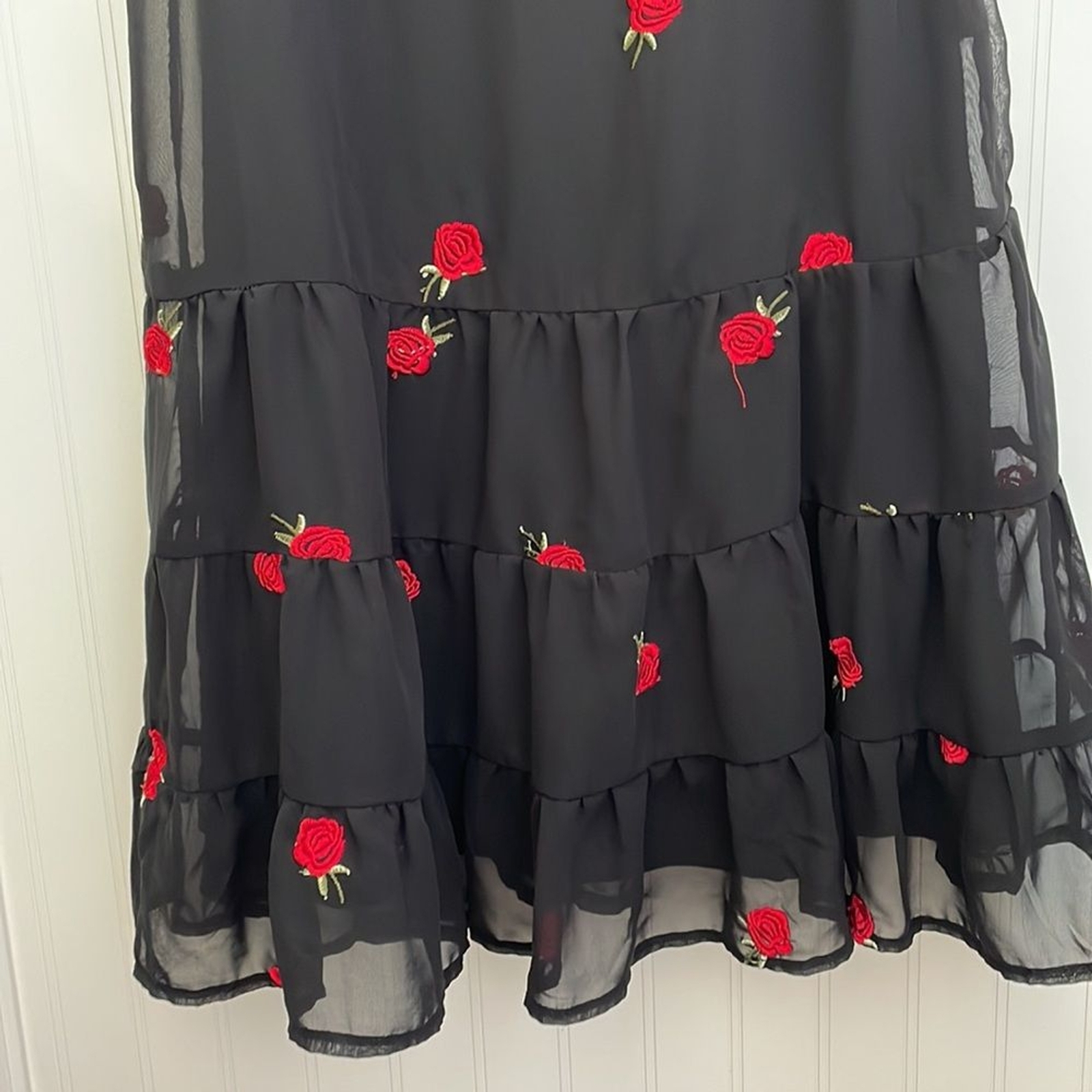 NASTY GAL Hold That Rose midi dress embroidered roses tiered ruffles lined US 4