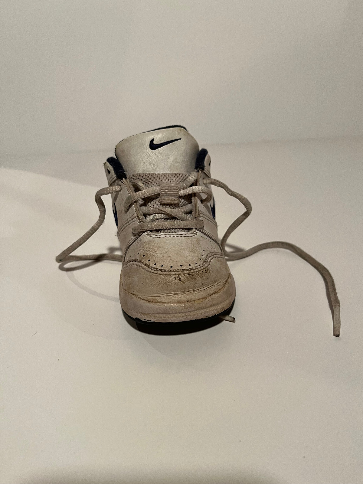 USED Nike White Navy Blue Toddler Shoes Size 5C Sneakers (See Item Description)