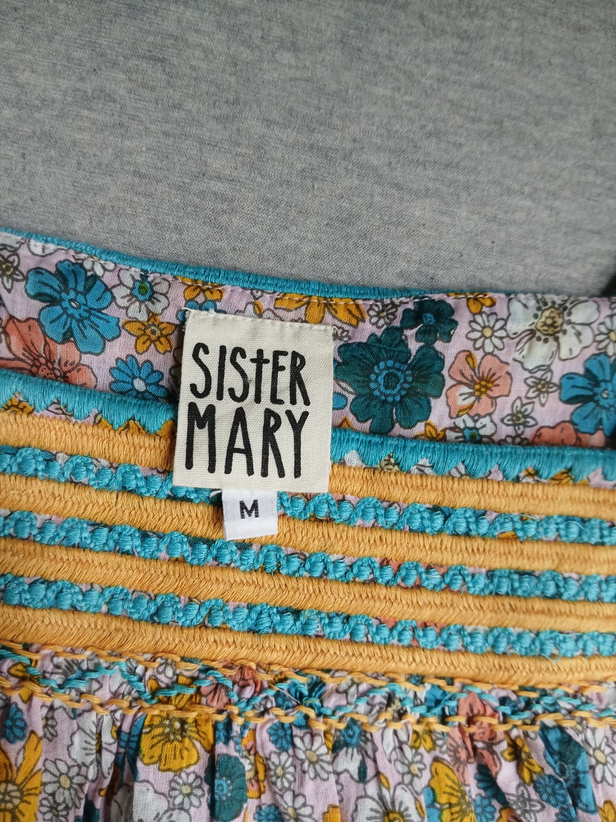 Sister Mary Top Medium Embroidered Floral Cottage Hippie Peasant Boho Bohemian