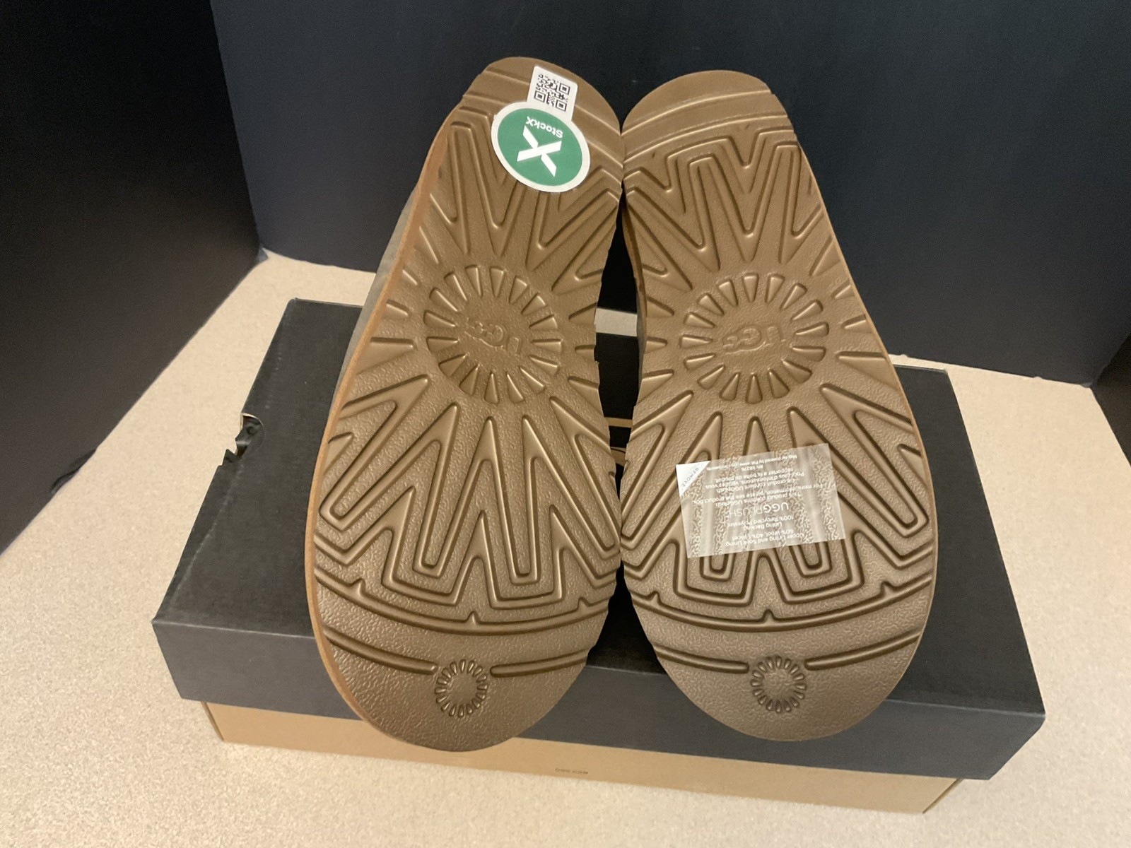 New! Mens UGG Tasman Baxter Chestnut Slippers. Size 8. Awesome Shoes!!!