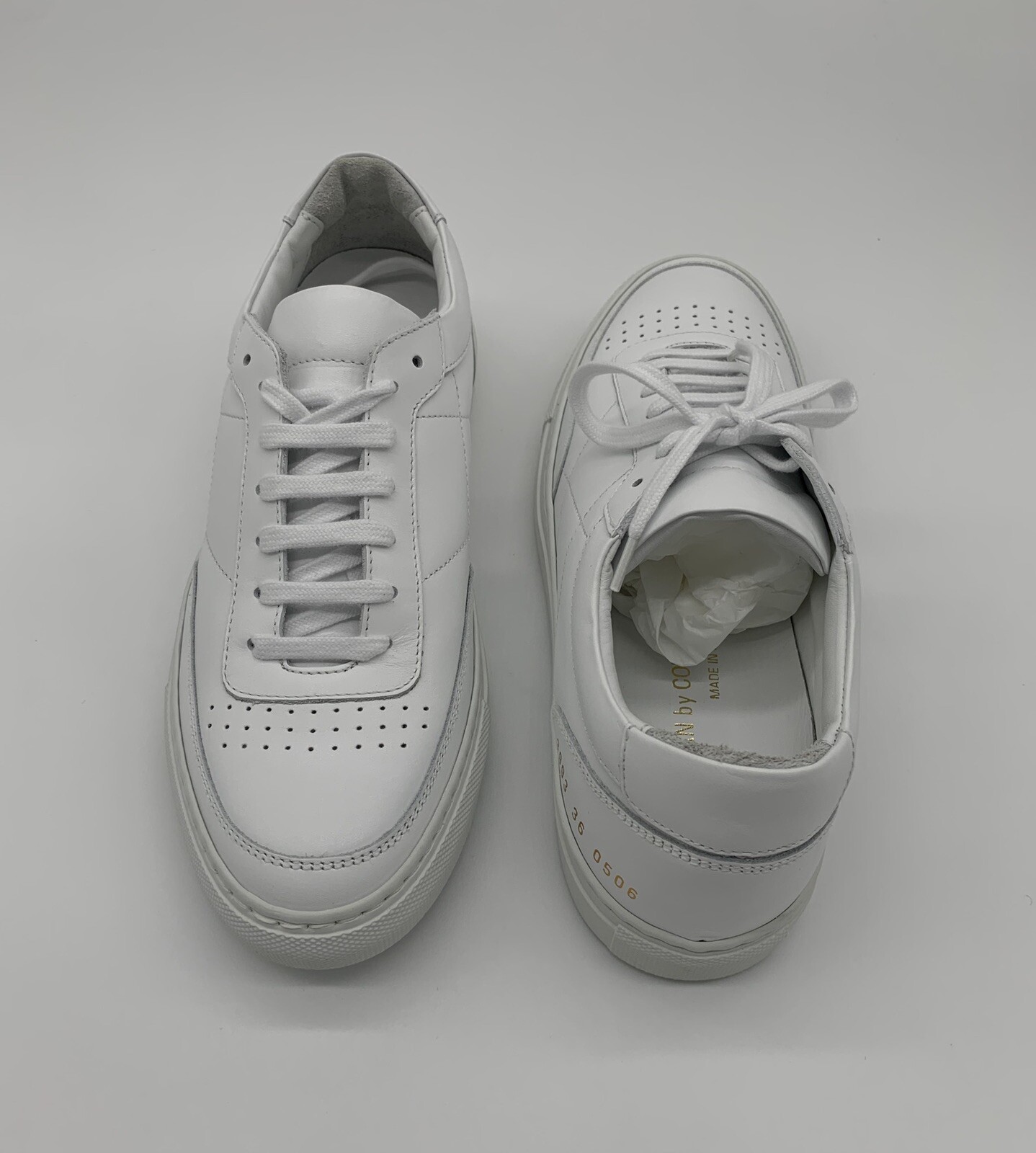 COMMON PROJECTS Women’s Resort Low-Top Classic Sneaker (NWT)