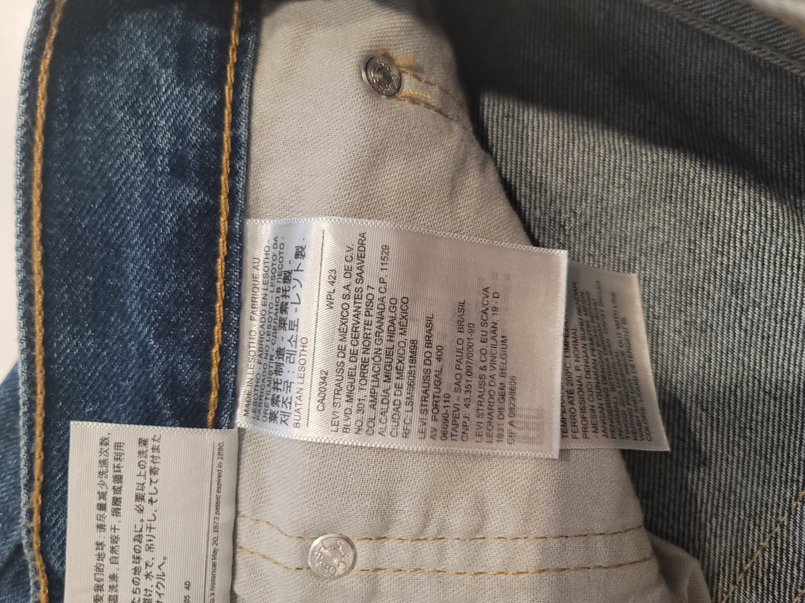 LEVI’S 505 Series Regular Fit Straight Leg Blue Denim – SIZE 34×32- Men pants