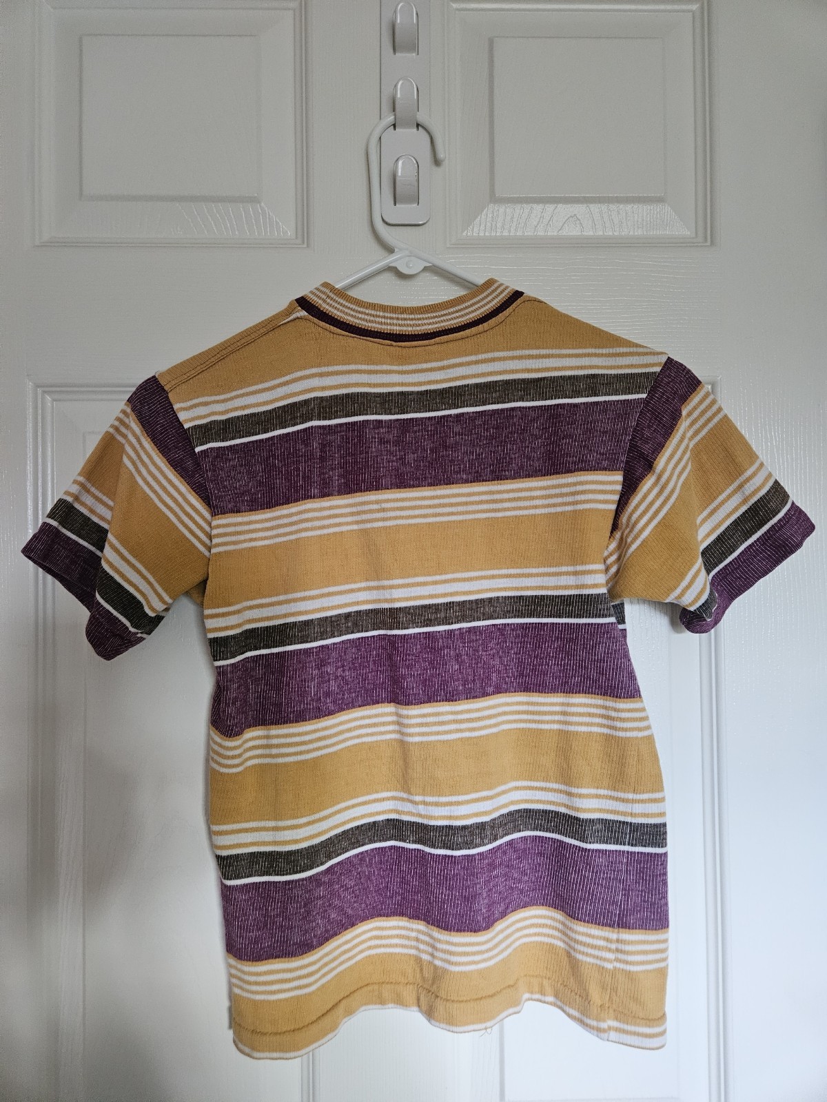 vintage 1960’s 70’s Royal Knight 100% combed cotton men/women small t-shirt