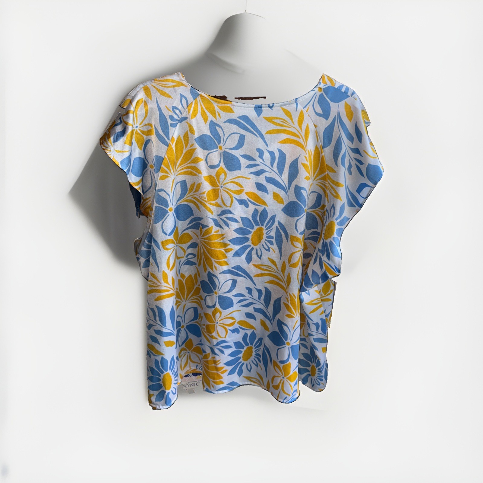 Liz Claiborne Plus Size 3x Blouse Yellow and Light Blue Floral On White EUC