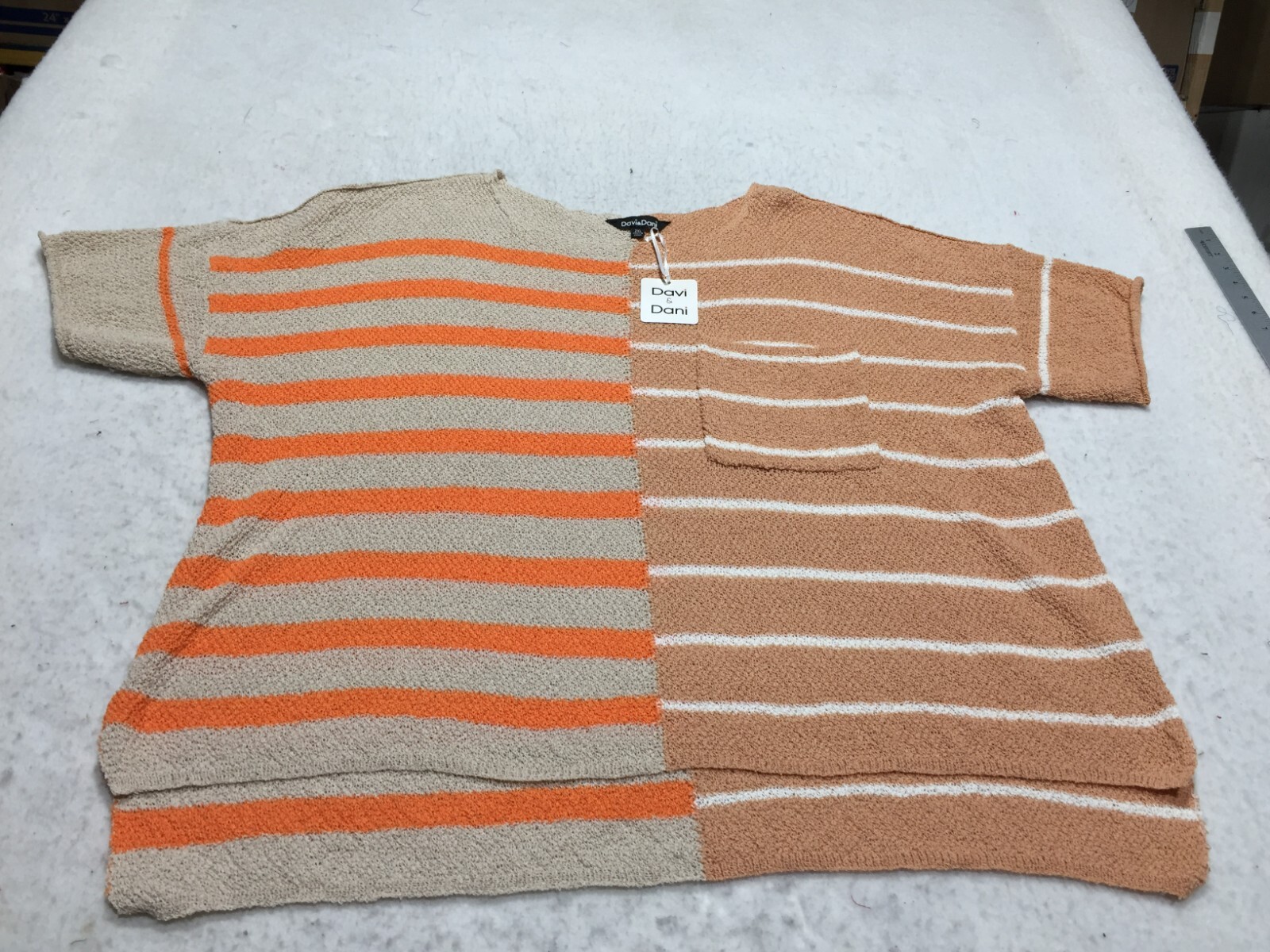 NEW Davi & Dani Sweater Womens 2XL Beige Orange Striped Short Sleeve Soft Pocket
