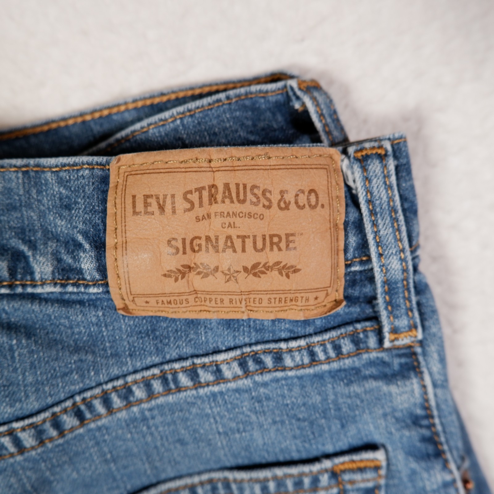 Levi’s Signature Men’s Blue Jeans Bootcut 28×30 Medium Wash