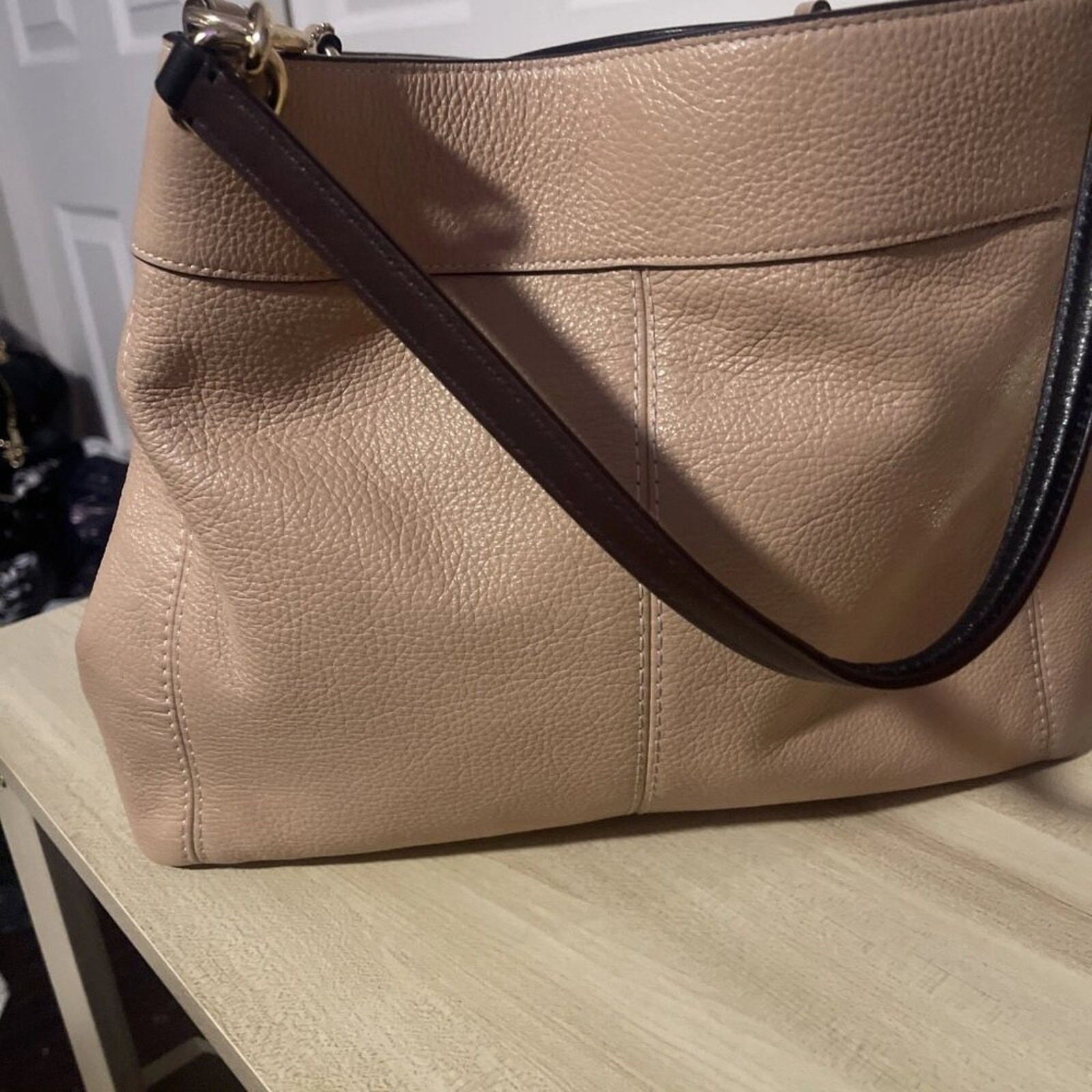 COACH LEXI LEATHER SHOULDER Bag Color Beechwood