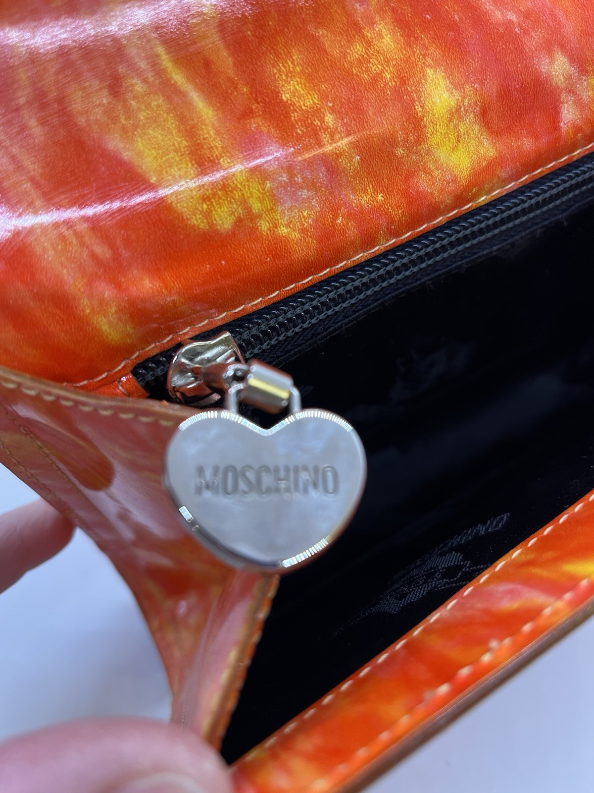 Vintage MOSCHINO Redwall FLAMES / FIRE Shoulder Handbag Clutch Made in Italy