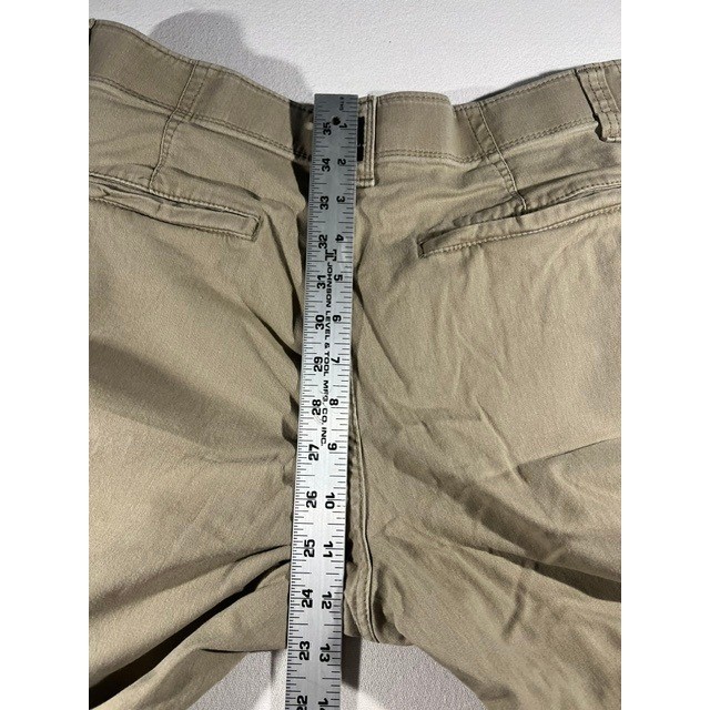 Wrangler ATG Cargo Pants Mens 32×30 Khaki Tan Excellent Stretch Utility Outdoor