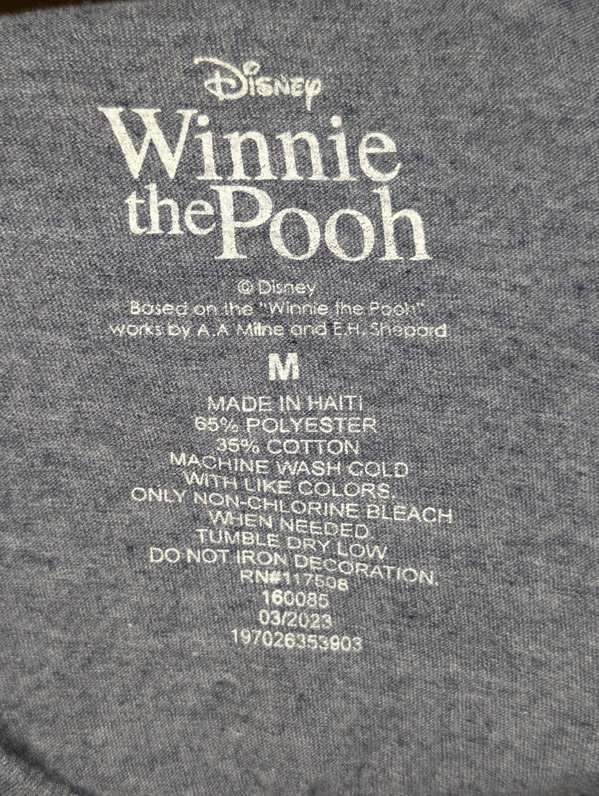 Disney Winnie the Pooh Good at Nothing Mens Classic Vintage T-Shirt Size Medium