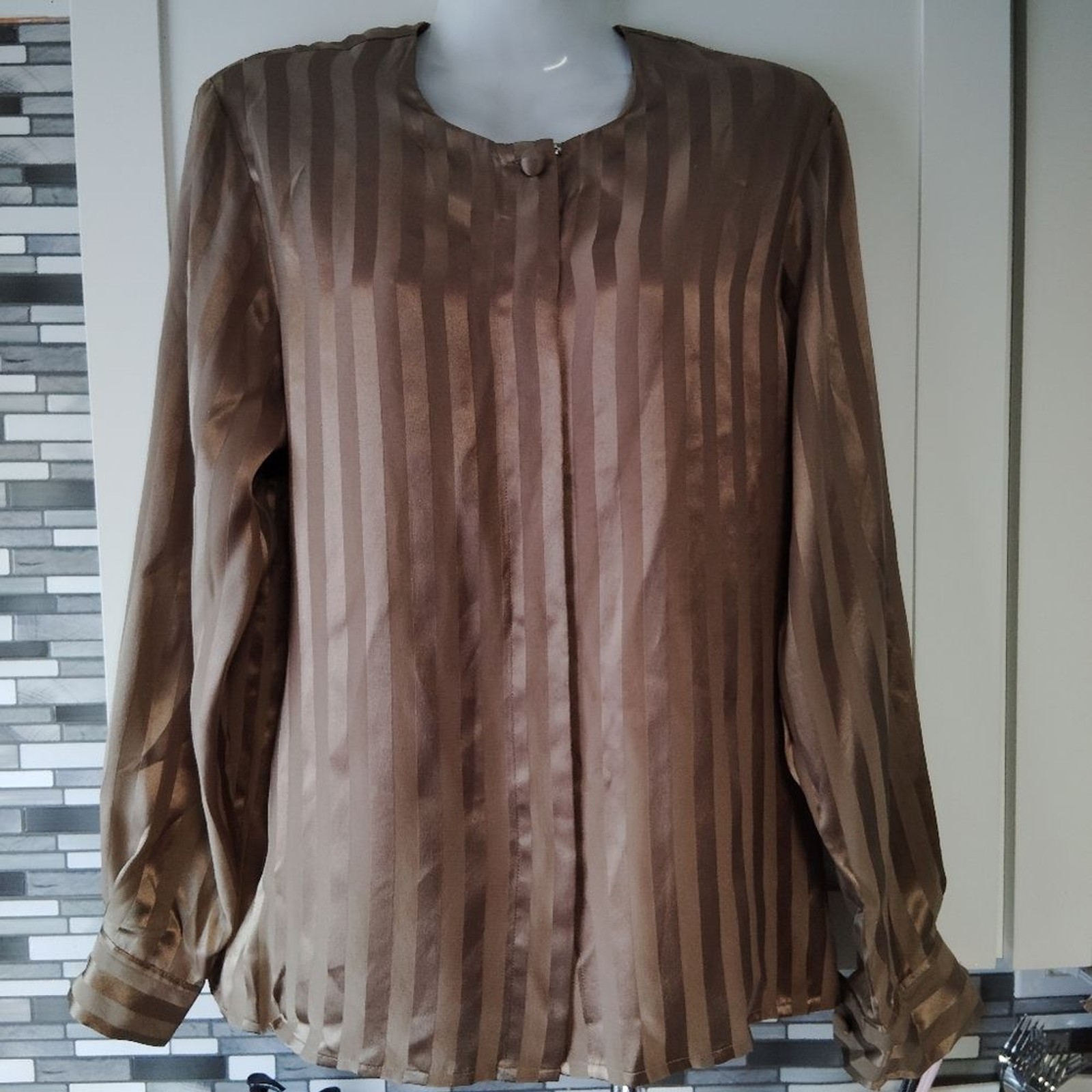 Vintage Doncaster 100% Silk Two-Tone Striped Button Down Blouse Brown SZ 2