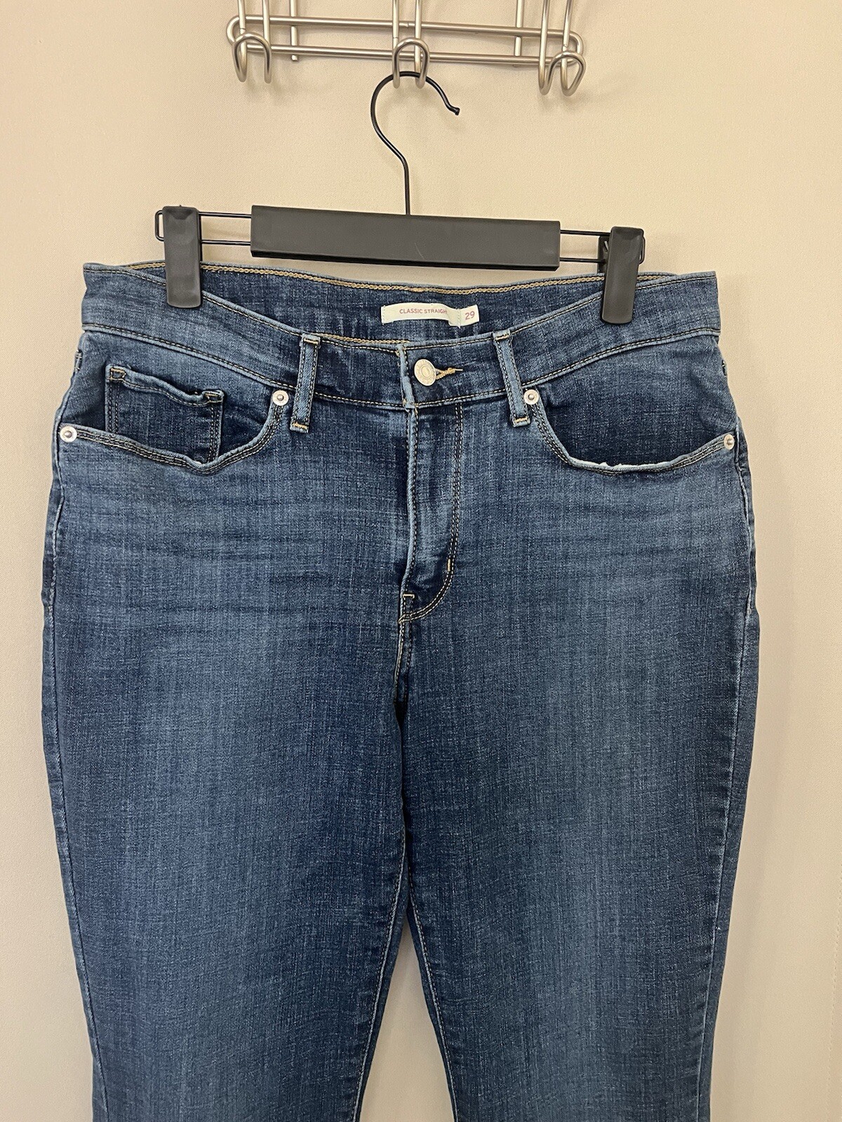 Levi’s Womens 29 Blue Medium Wash Mid Rise Classic Straight Leg Jeans