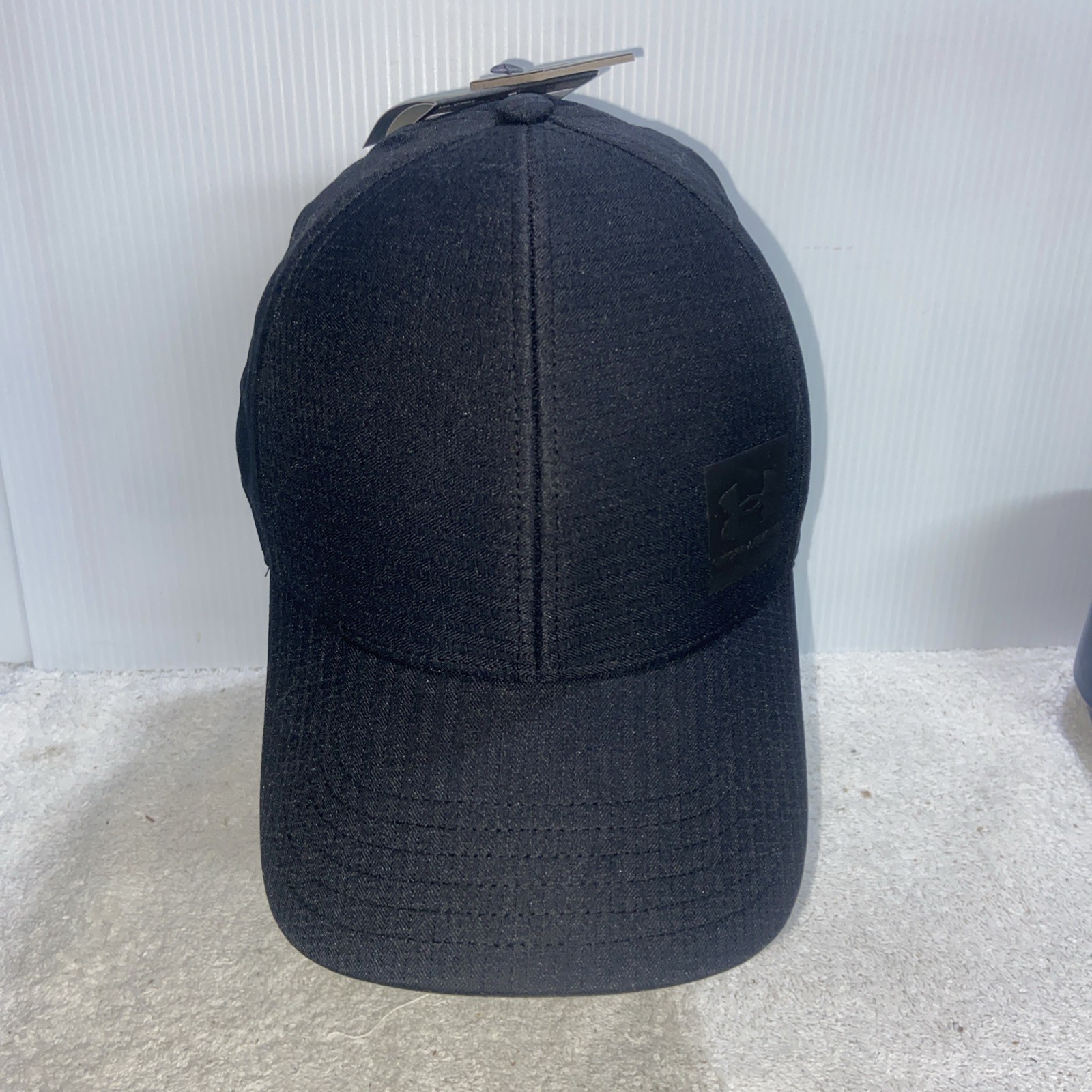 Under Armour 1383438 Men’s Iso-Chill ArmourVent Stretch Hat Baseball Cap Black