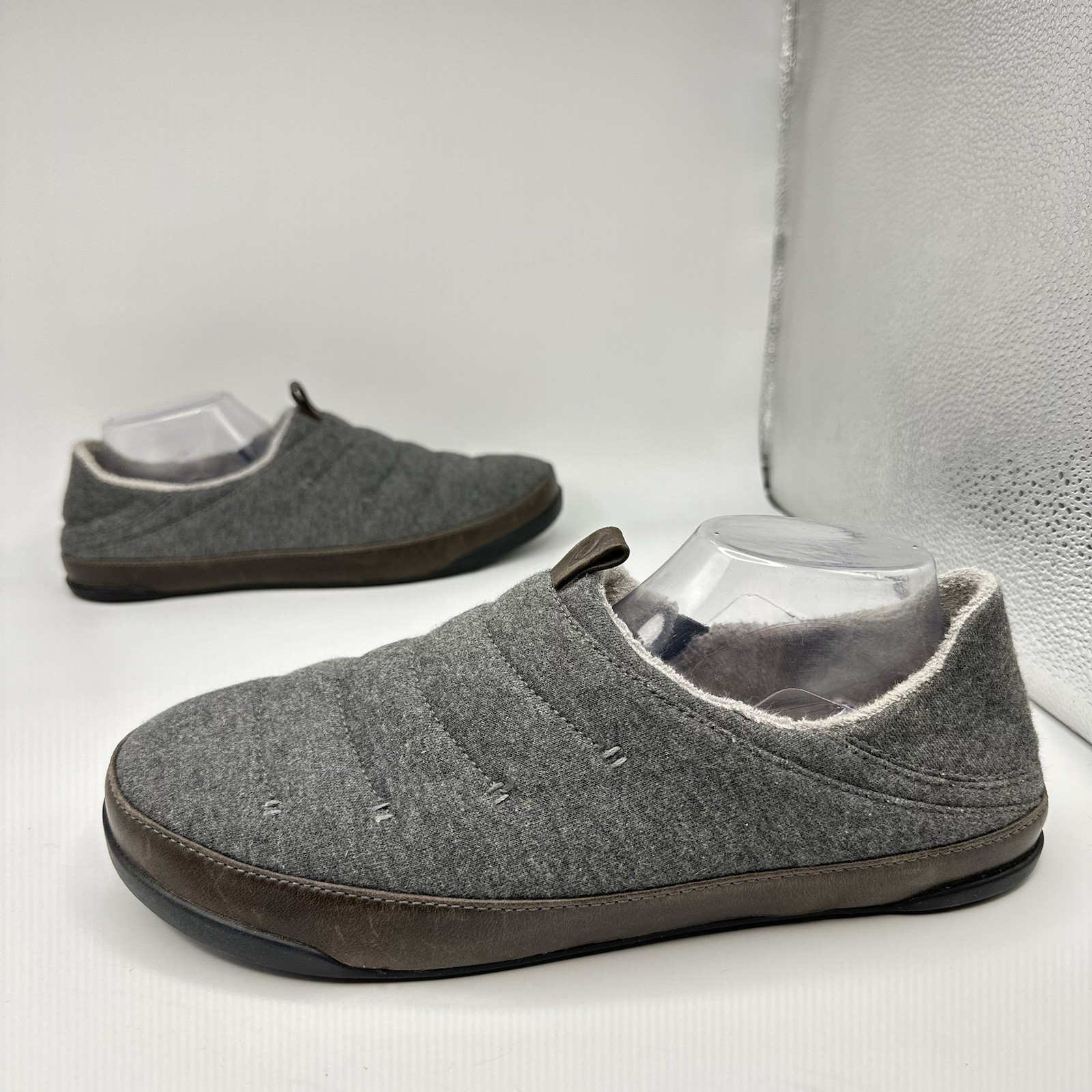 OluKai Mahana Men 11 Dark Shadow Quilted Jersey Drop-In Heel Slipper