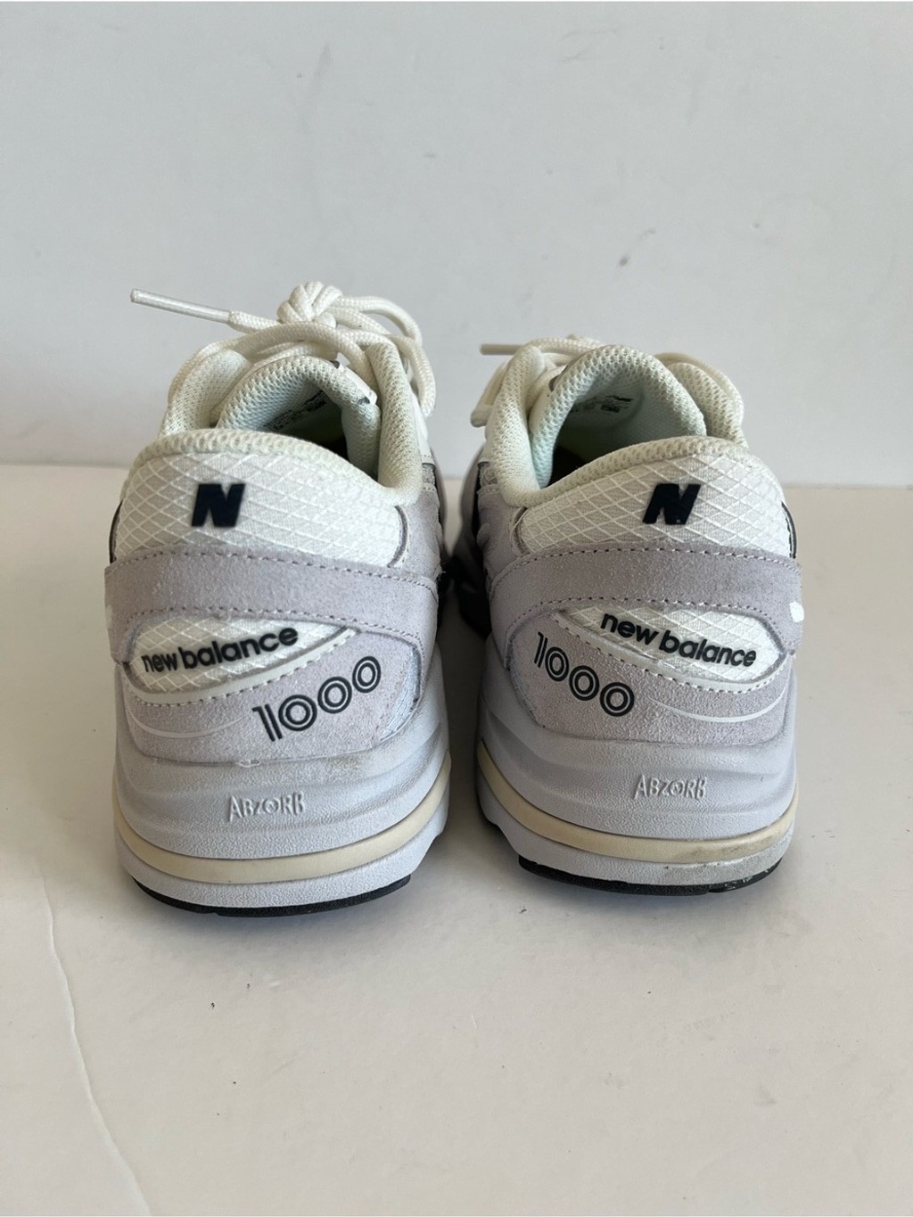 New Balance 1000 Pearl White Gray Sneakers size boy,men 6.5 /Women8