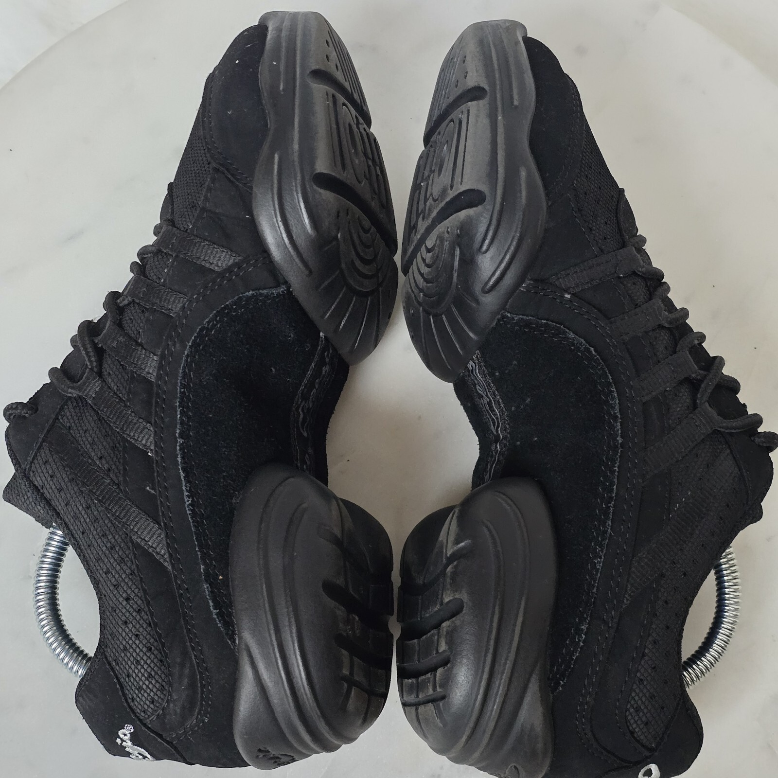 Capezio Shoes Womens 7 Black Studio Dance Sneakers 202848 Mesh Suede Lace Up EUC